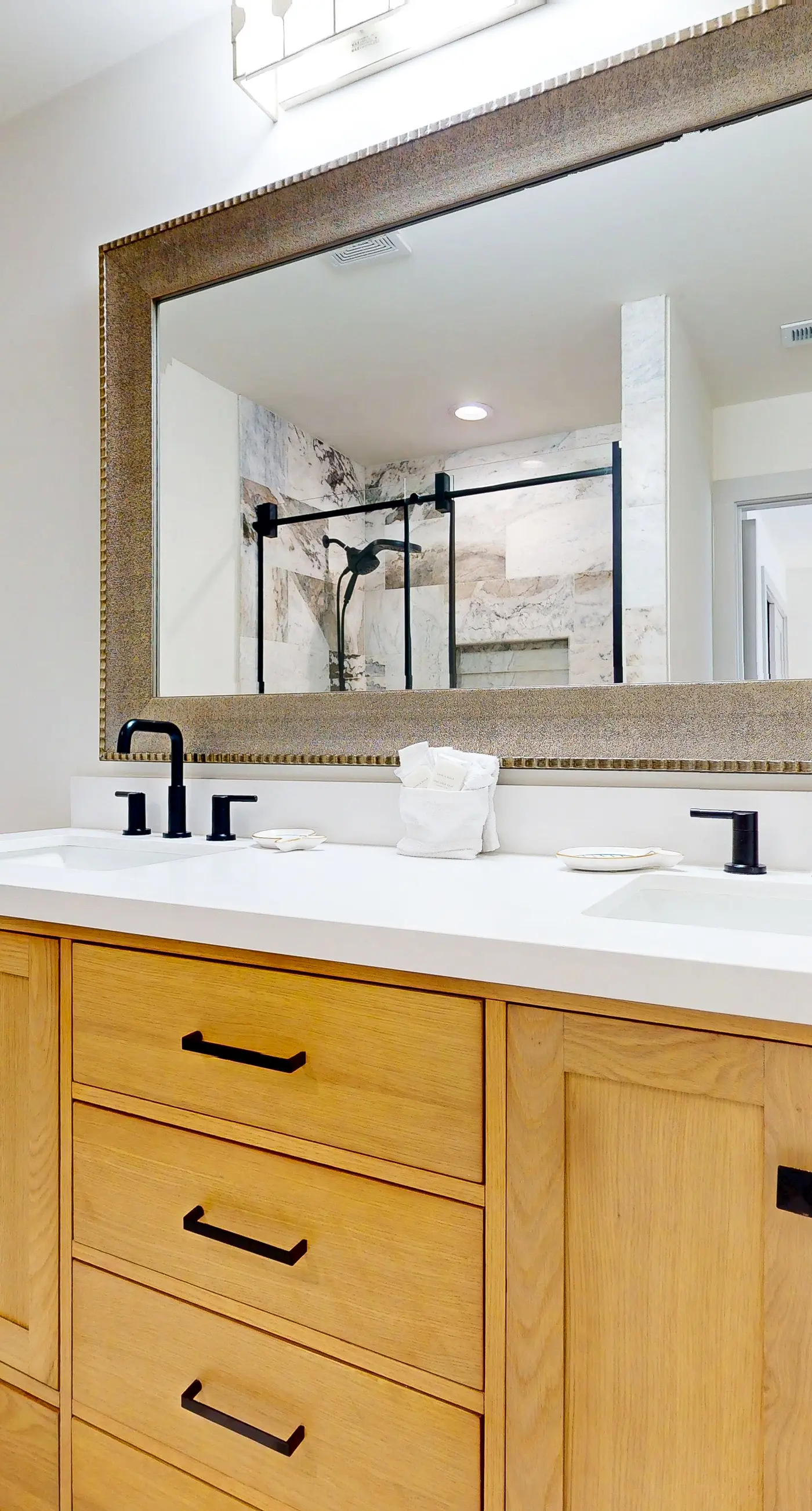 Spacious Condo with Pool and Resort Amenities