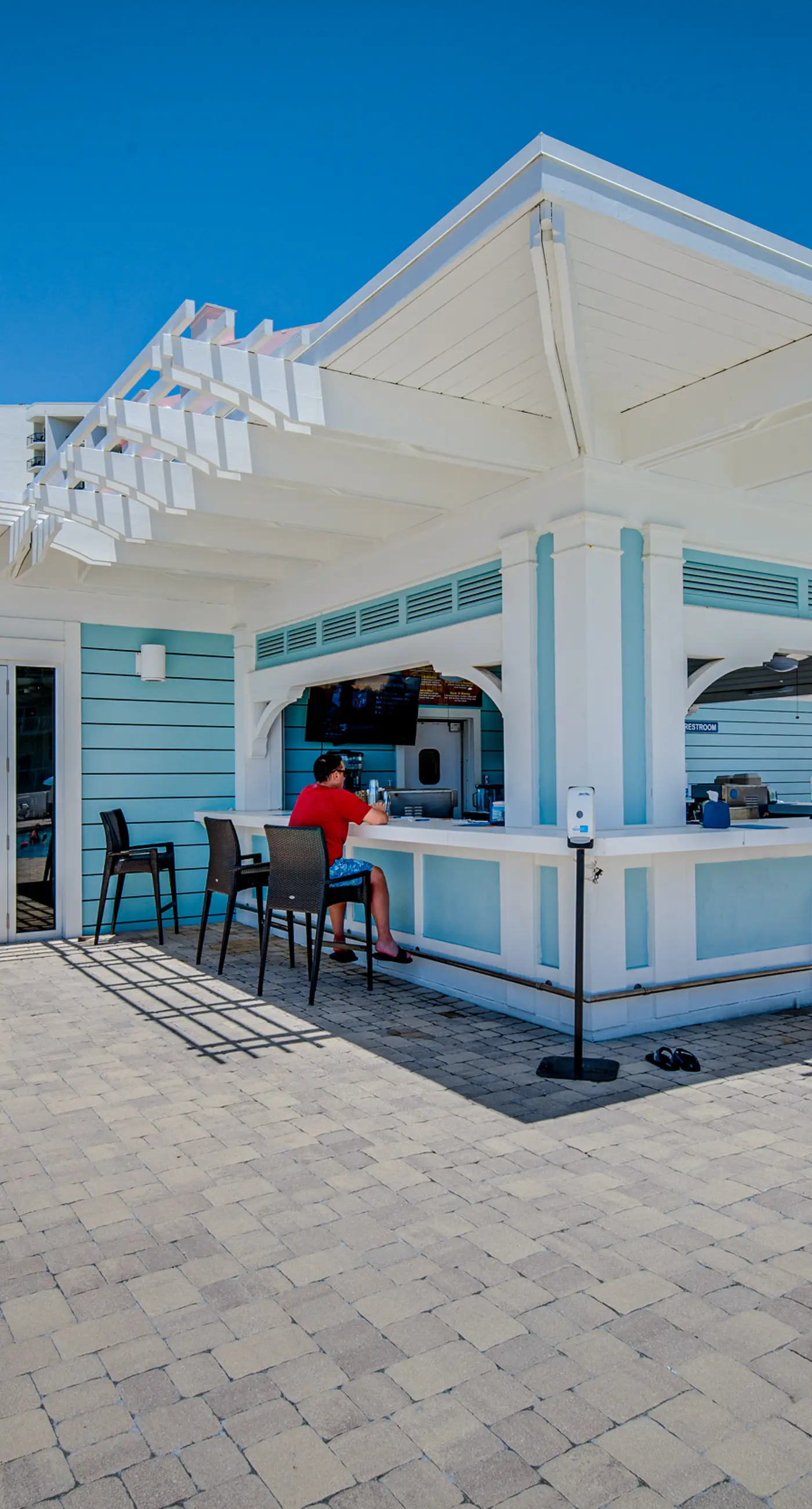 Spacious Condo with Pool and Resort Amenities