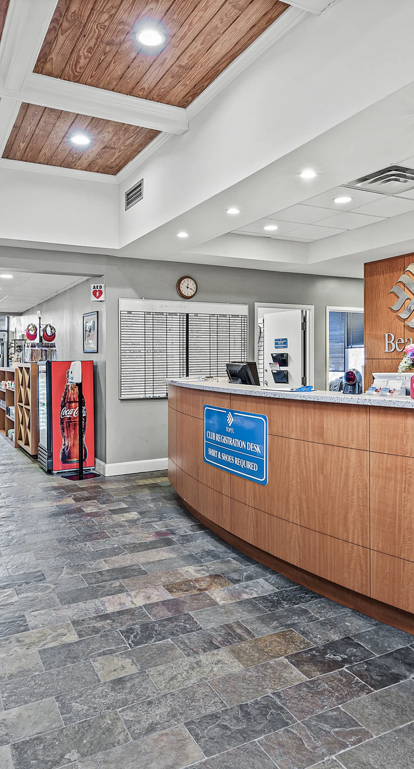 Spacious Condo with Pool and Resort Amenities