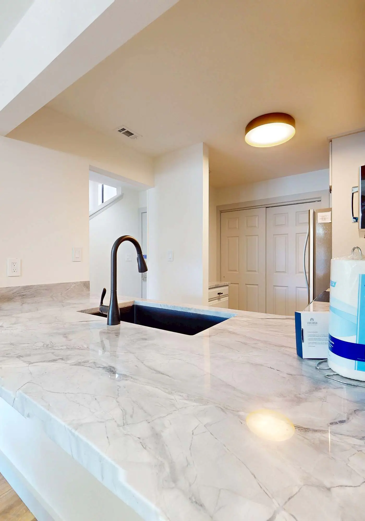 Steps to beach, private tennis & pool access