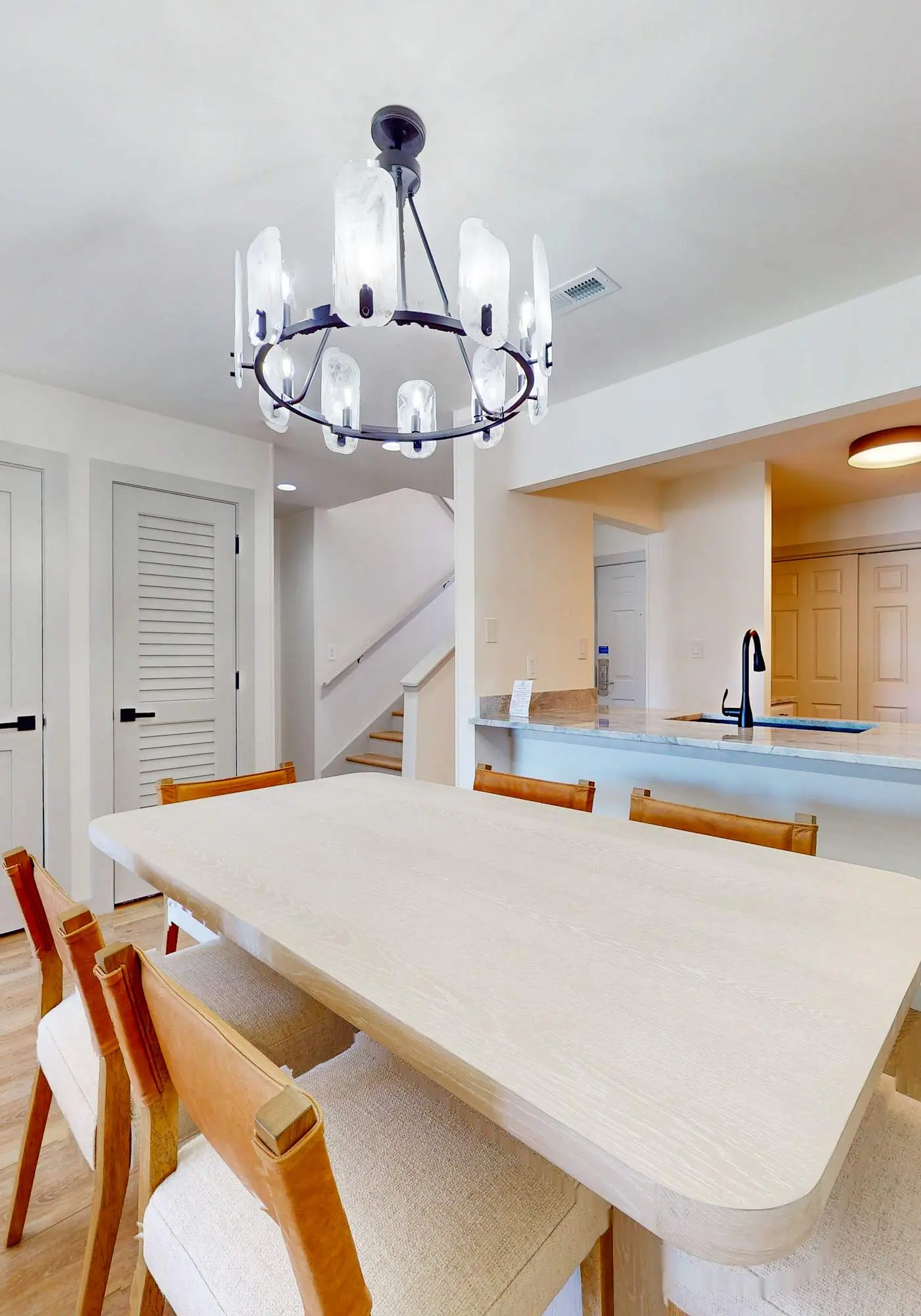 Steps to beach, private tennis & pool access