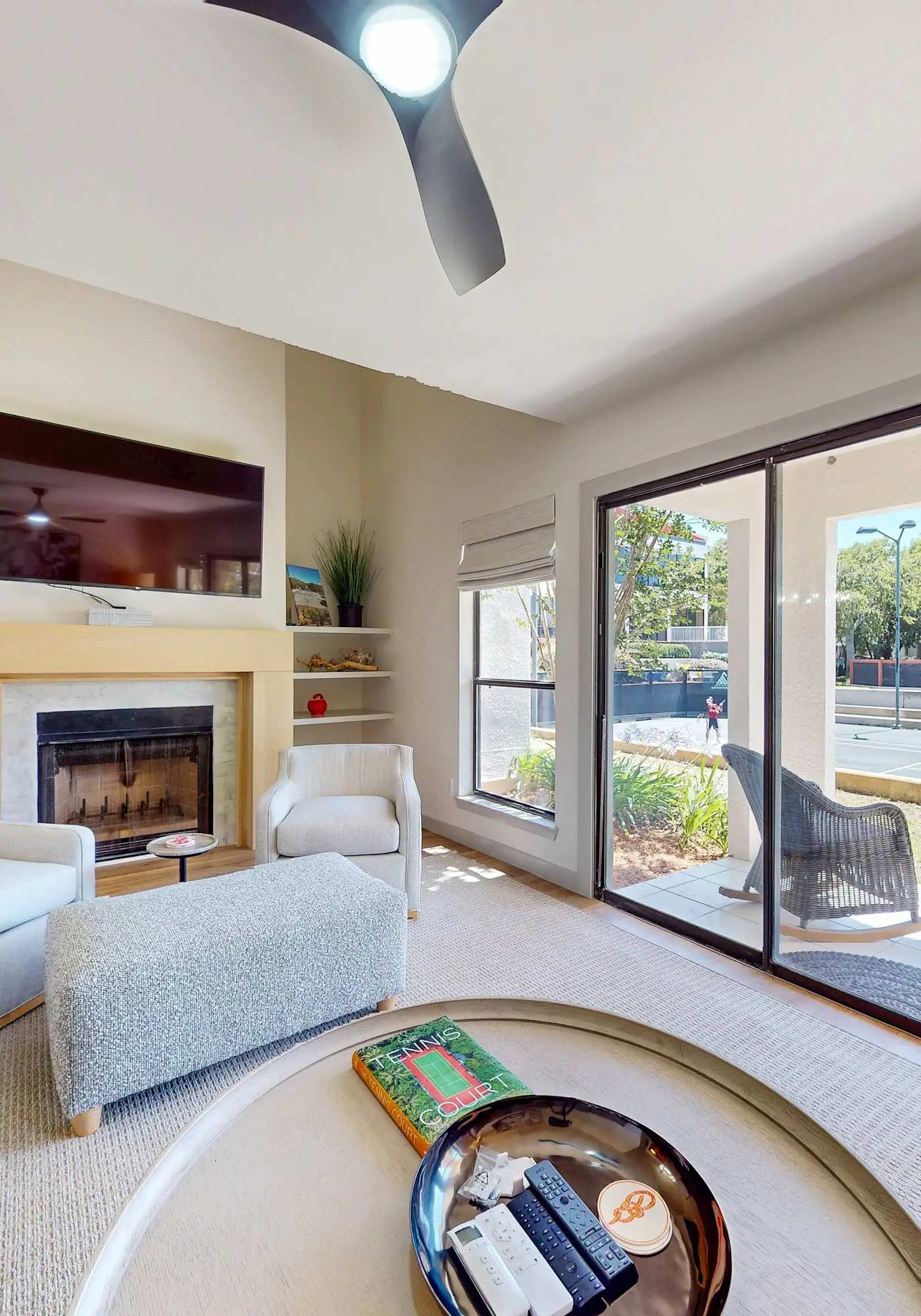 Steps to beach, private tennis & pool access