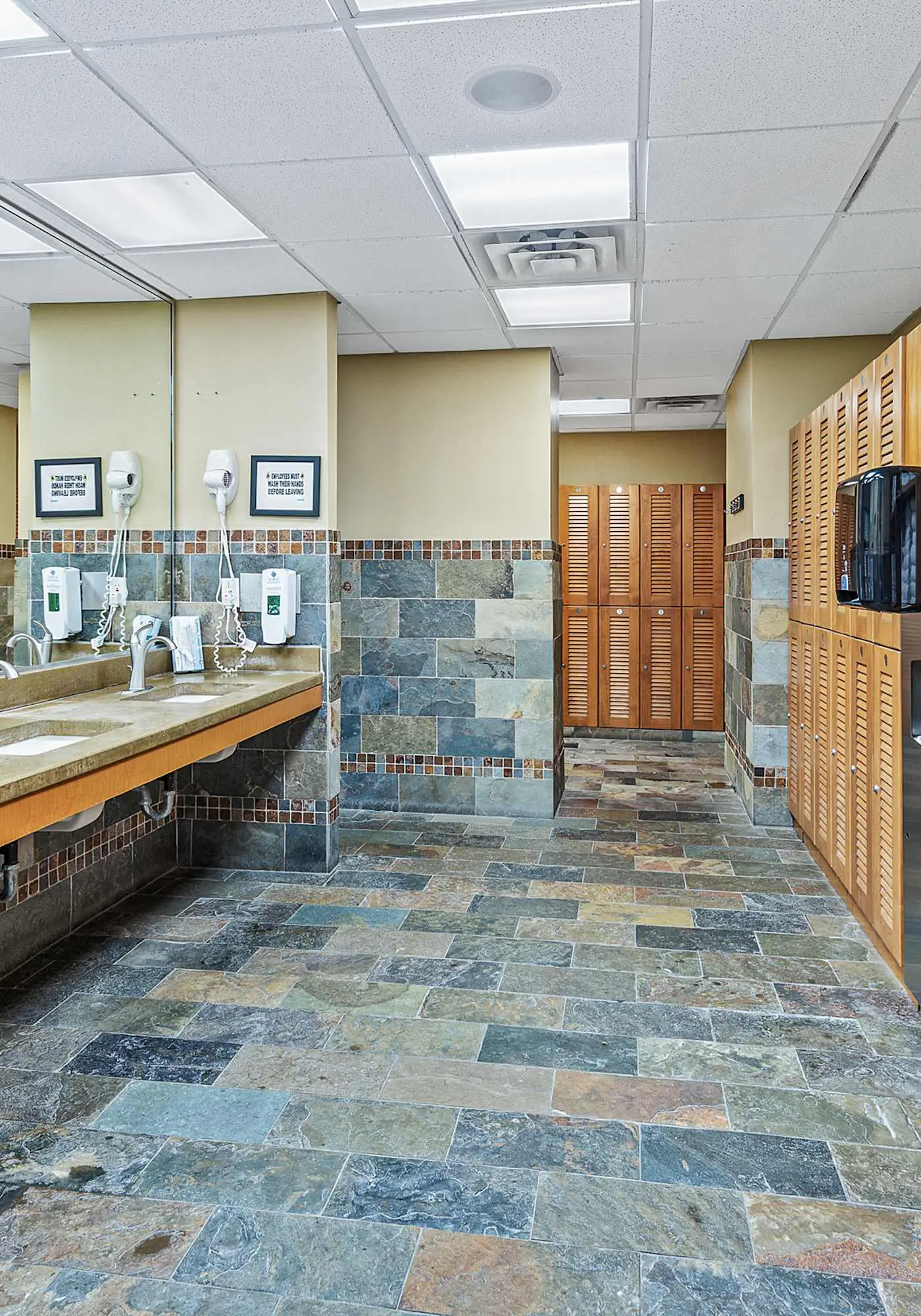 Steps to beach, private tennis & pool access