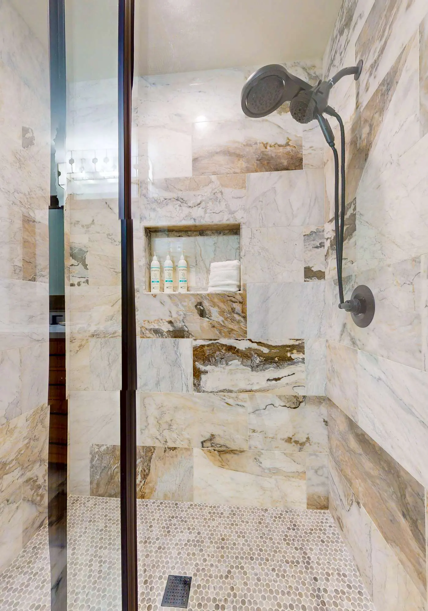 Steps to beach, private tennis & pool access