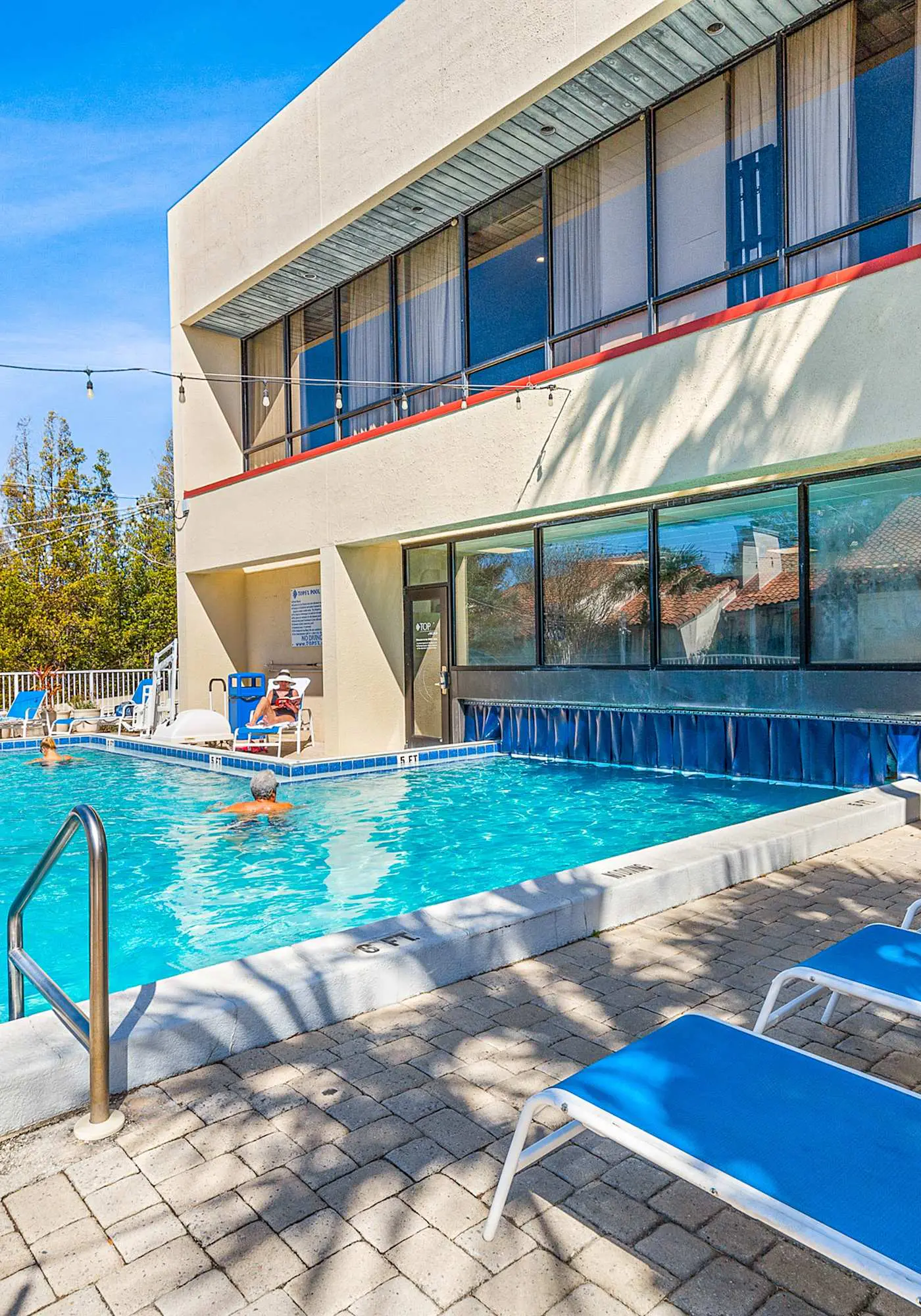 Steps to beach, private tennis & pool access