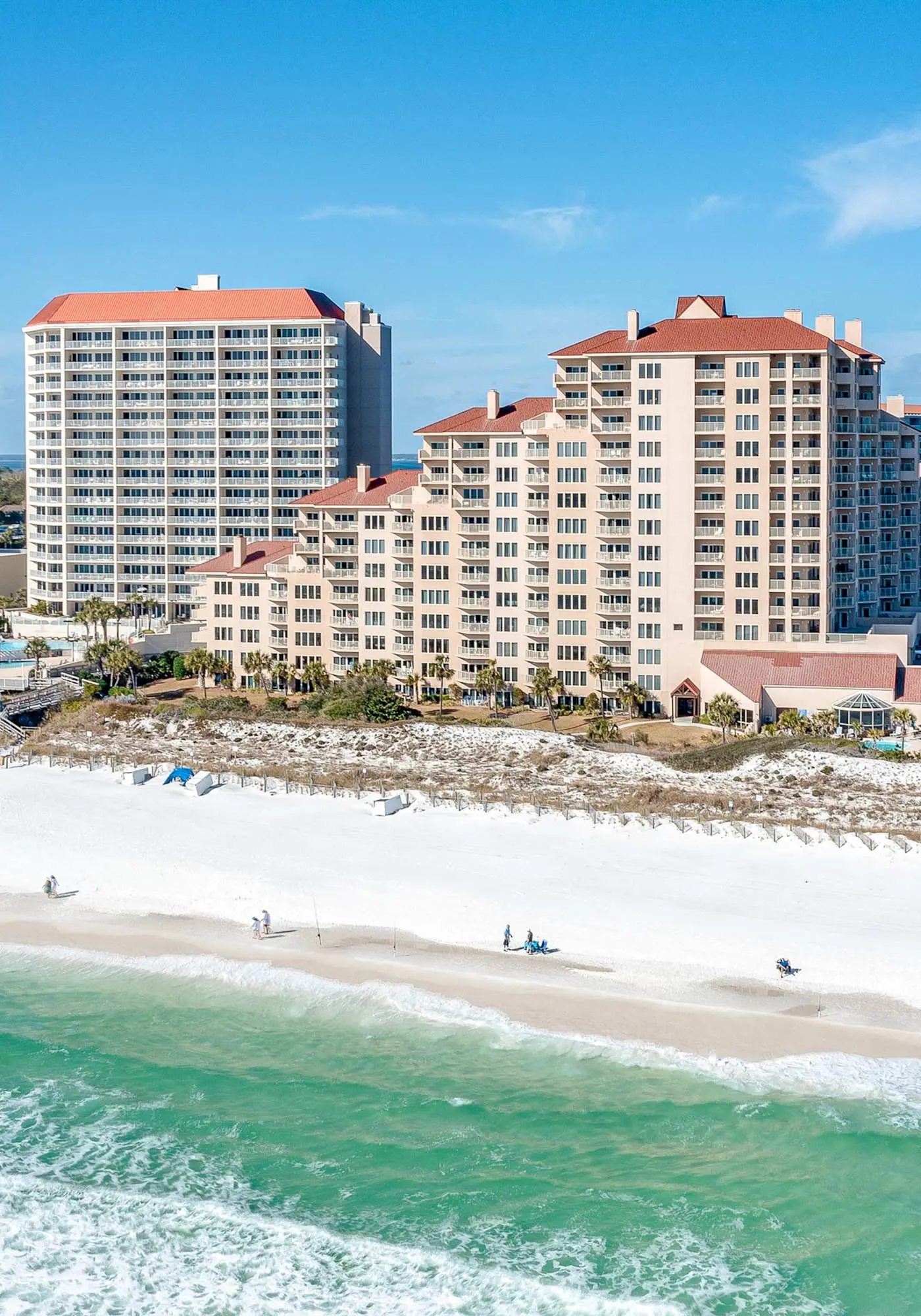 Steps to beach, private tennis & pool access