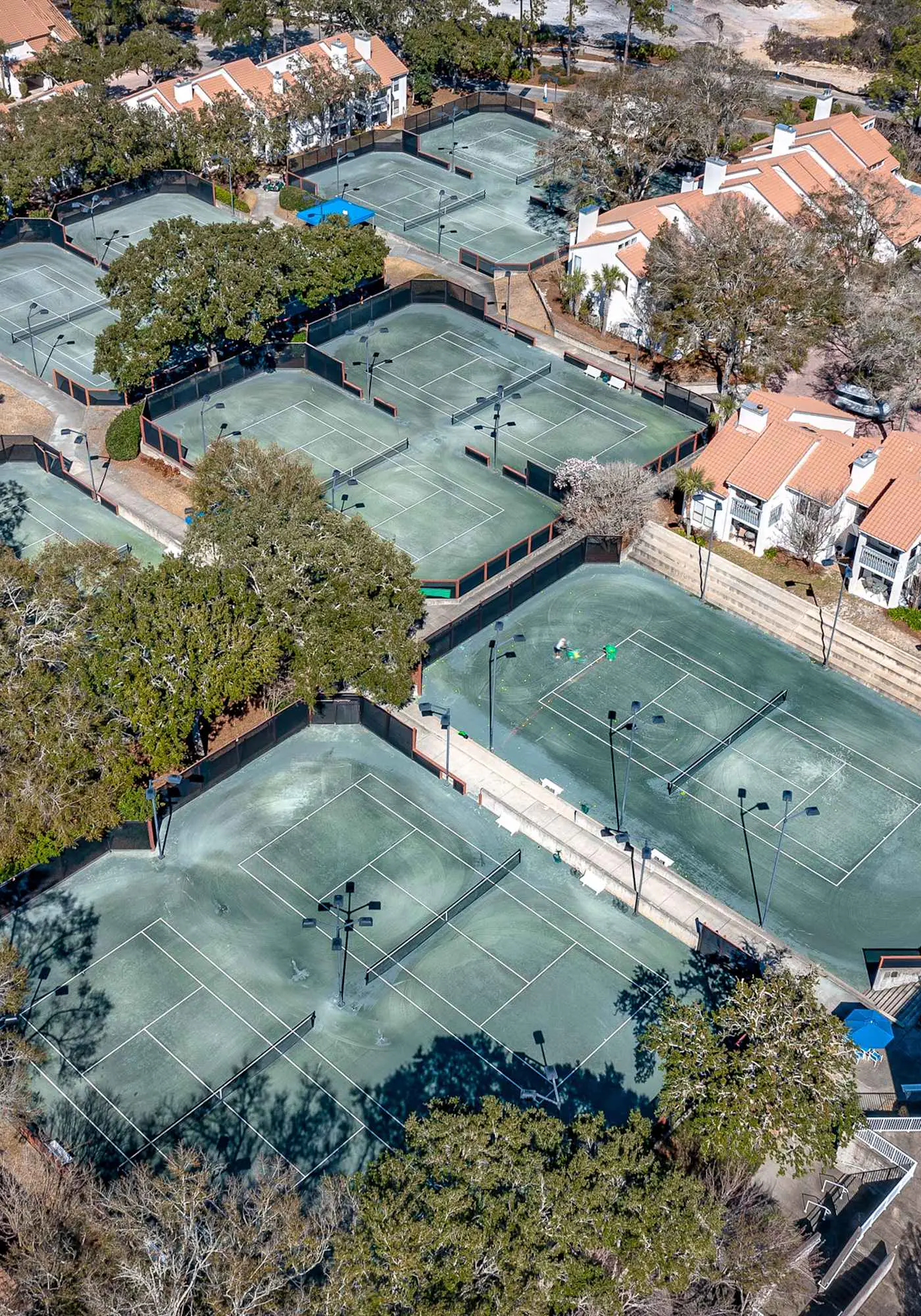 Steps to beach, private tennis & pool access