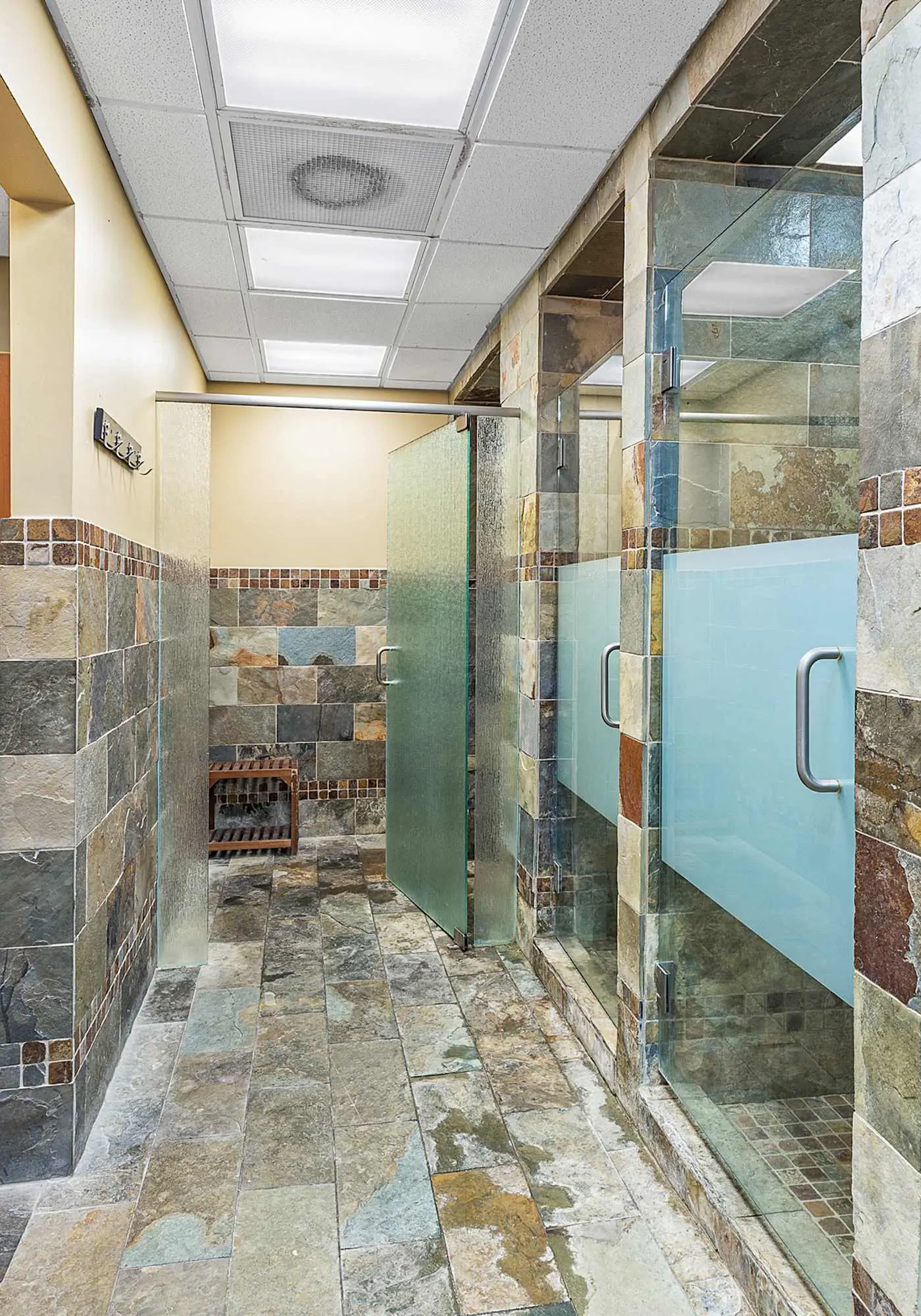 Steps to beach, private tennis & pool access
