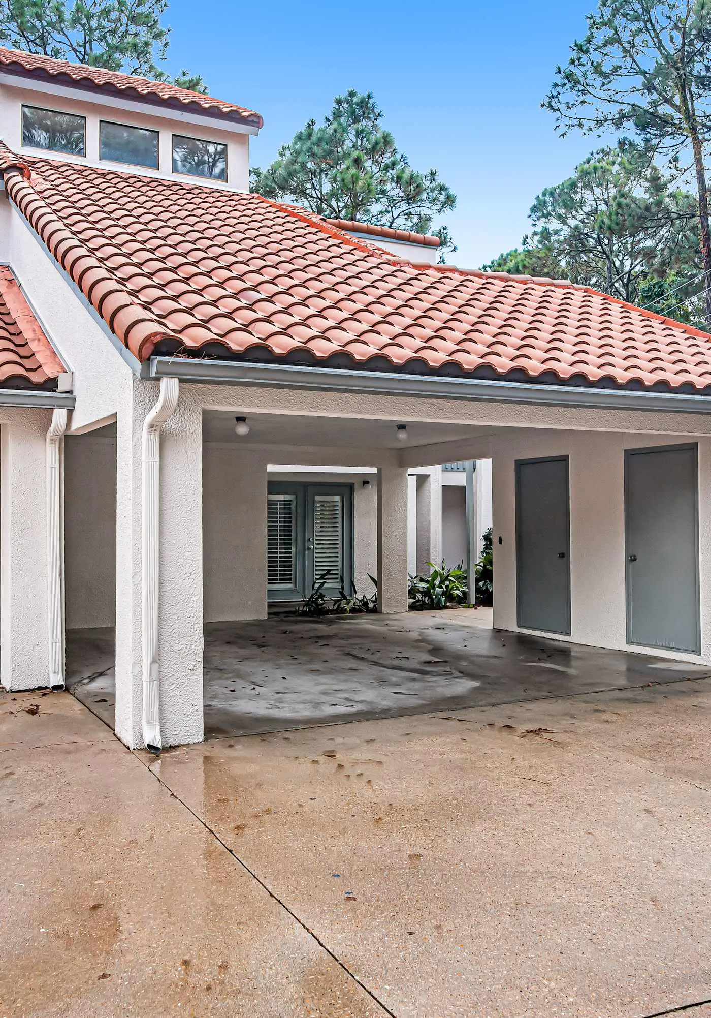 Exclusive 2BR: Beach, Pool & Tennis