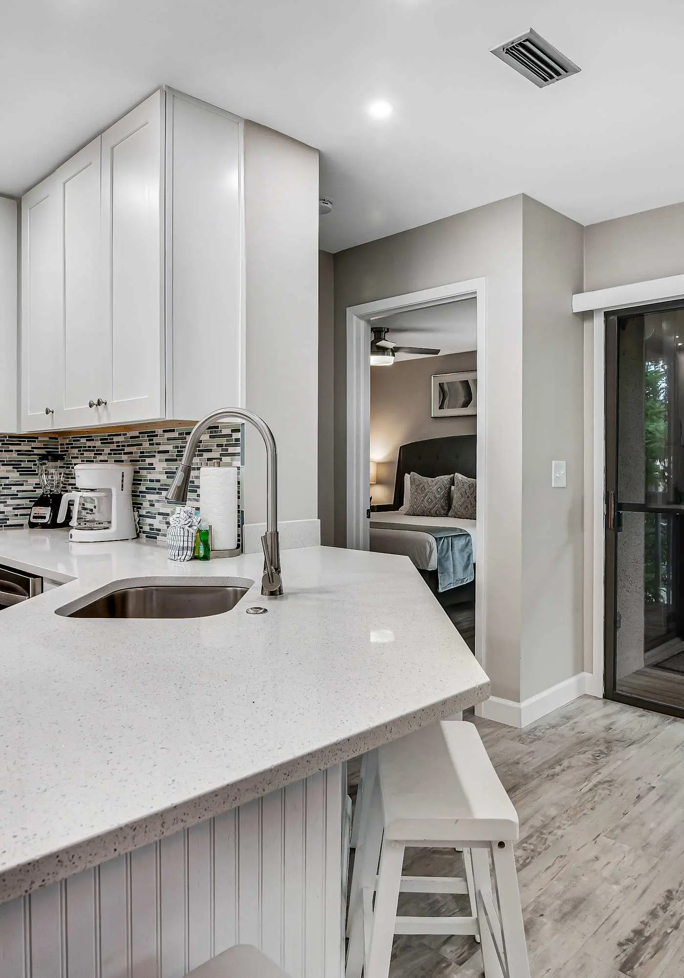 Exclusive 2BR: Beach, Pool & Tennis