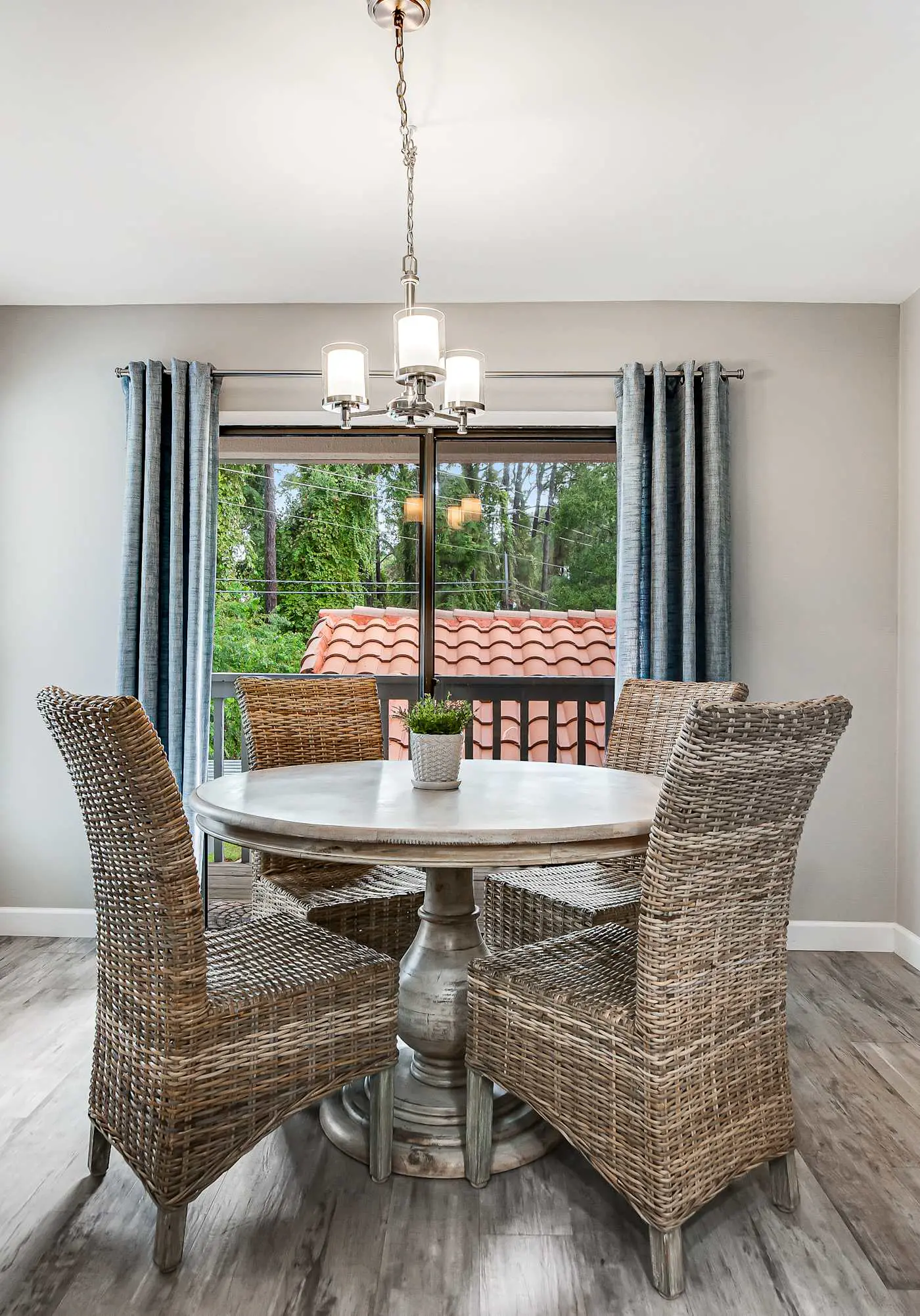 Exclusive 2BR: Beach, Pool & Tennis