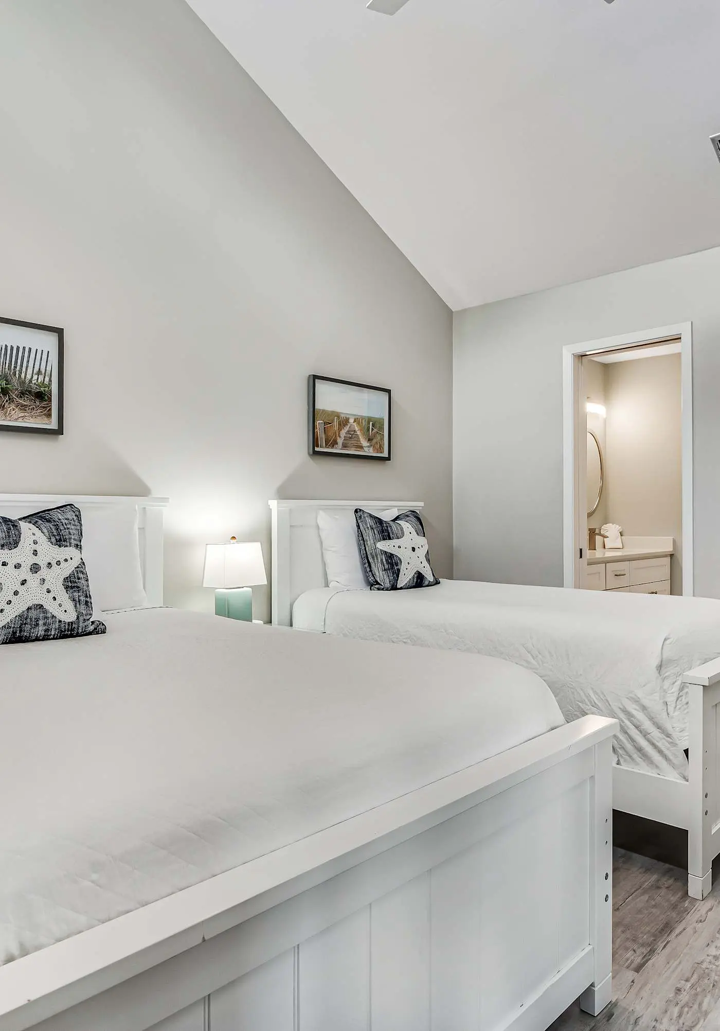 Exclusive 2BR: Beach, Pool & Tennis