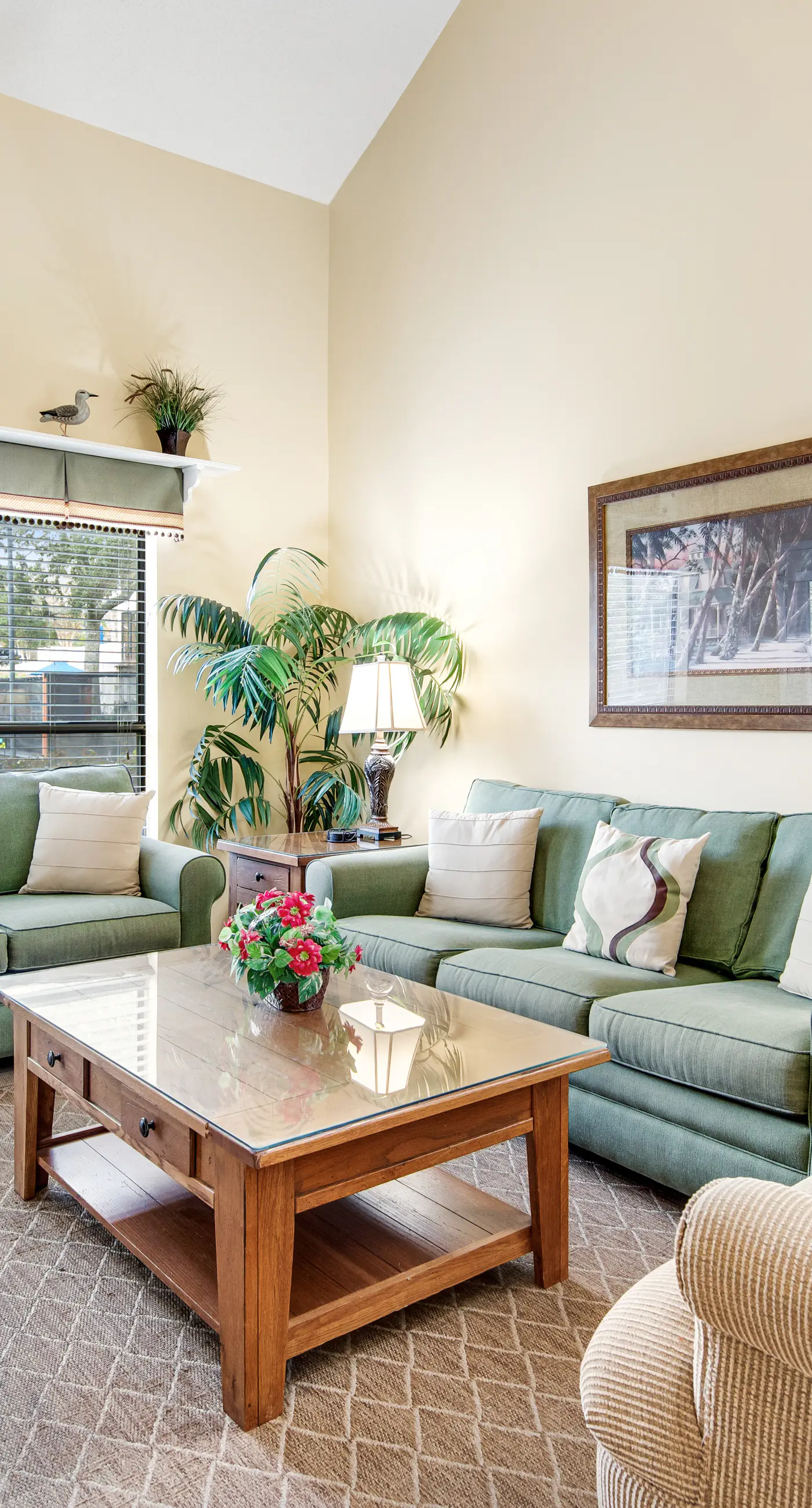 2BR villa: steps to beach & tennis courts