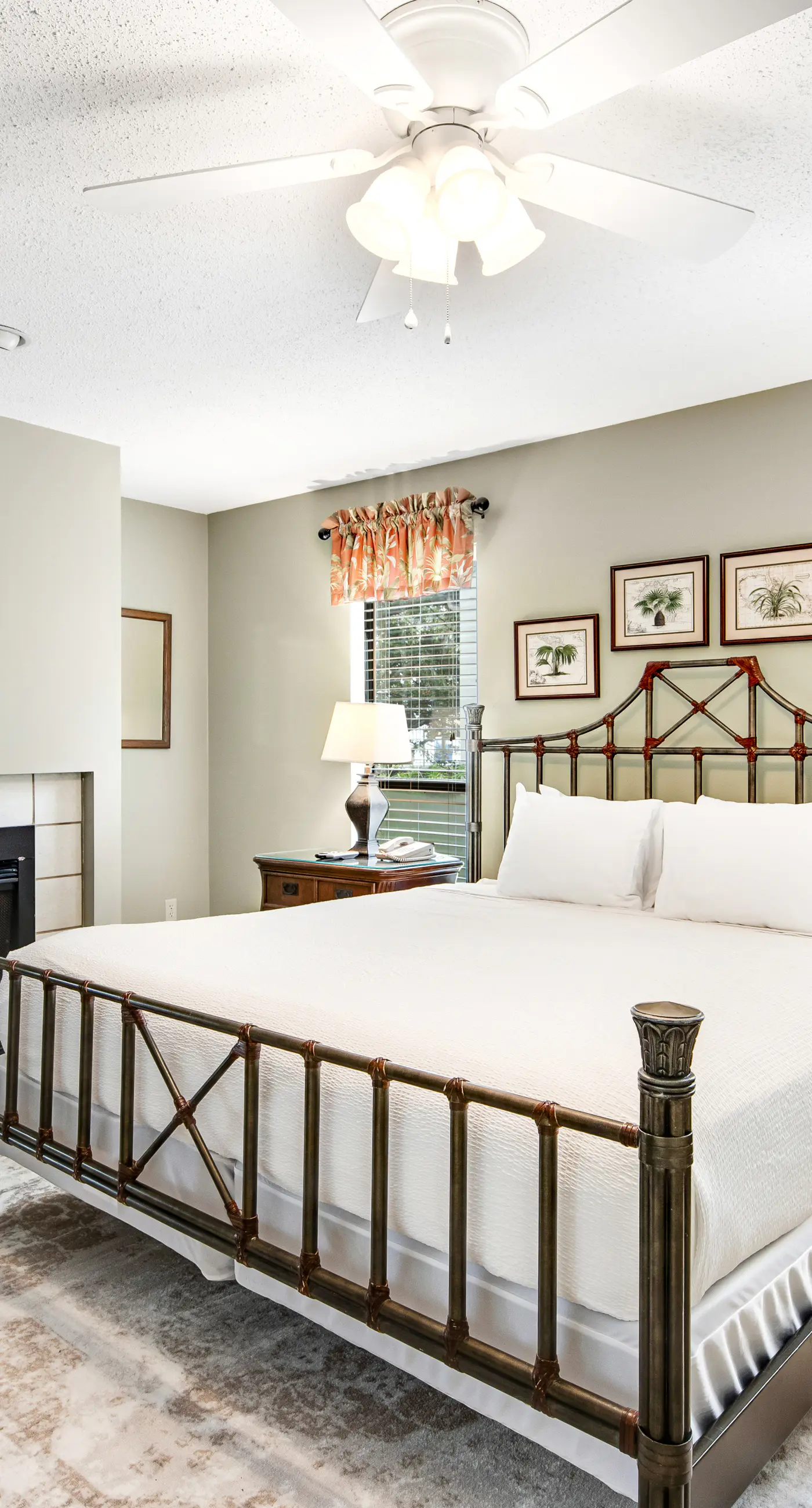 2BR villa: steps to beach & tennis courts