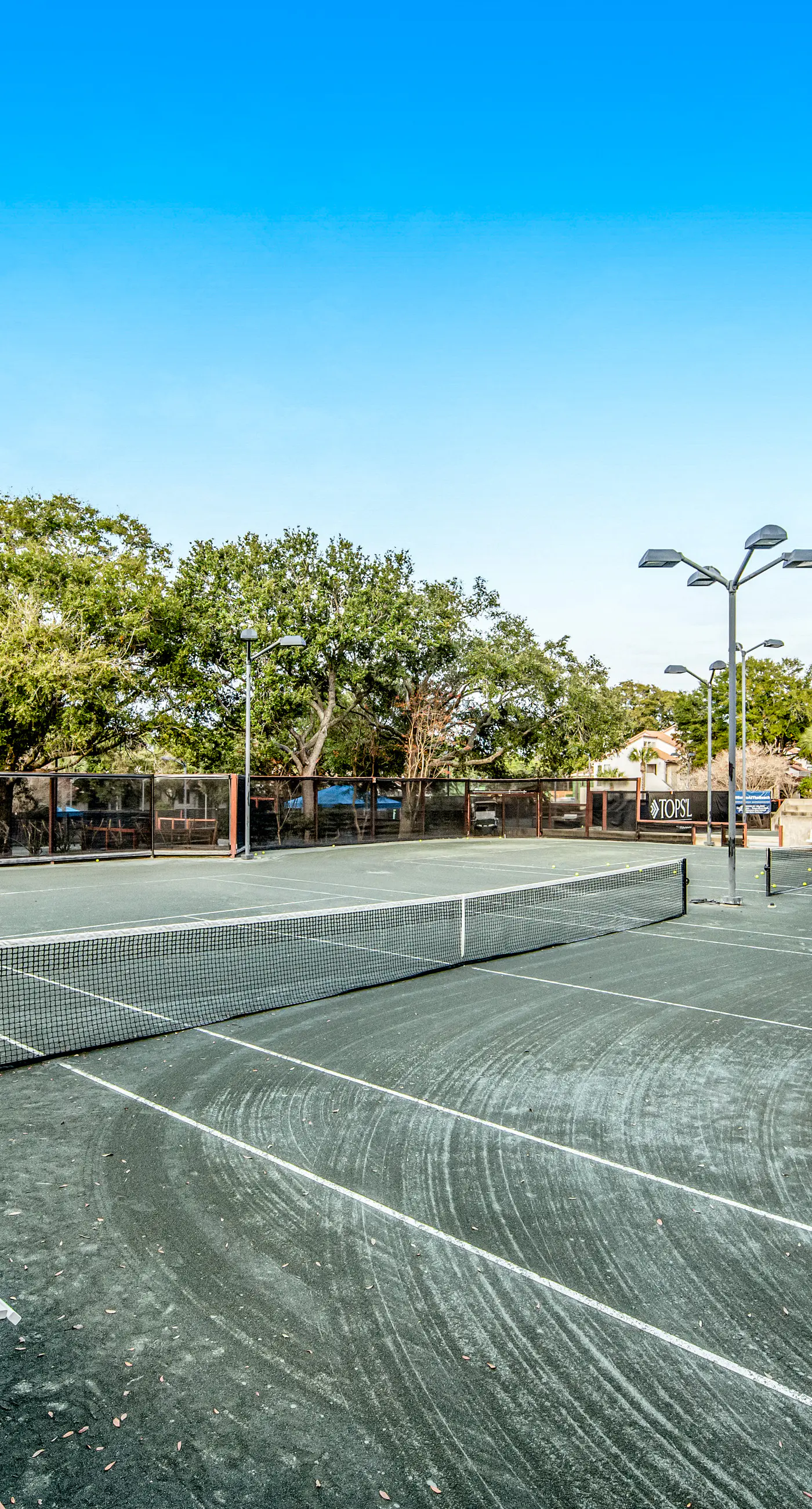 2BR villa: steps to beach & tennis courts