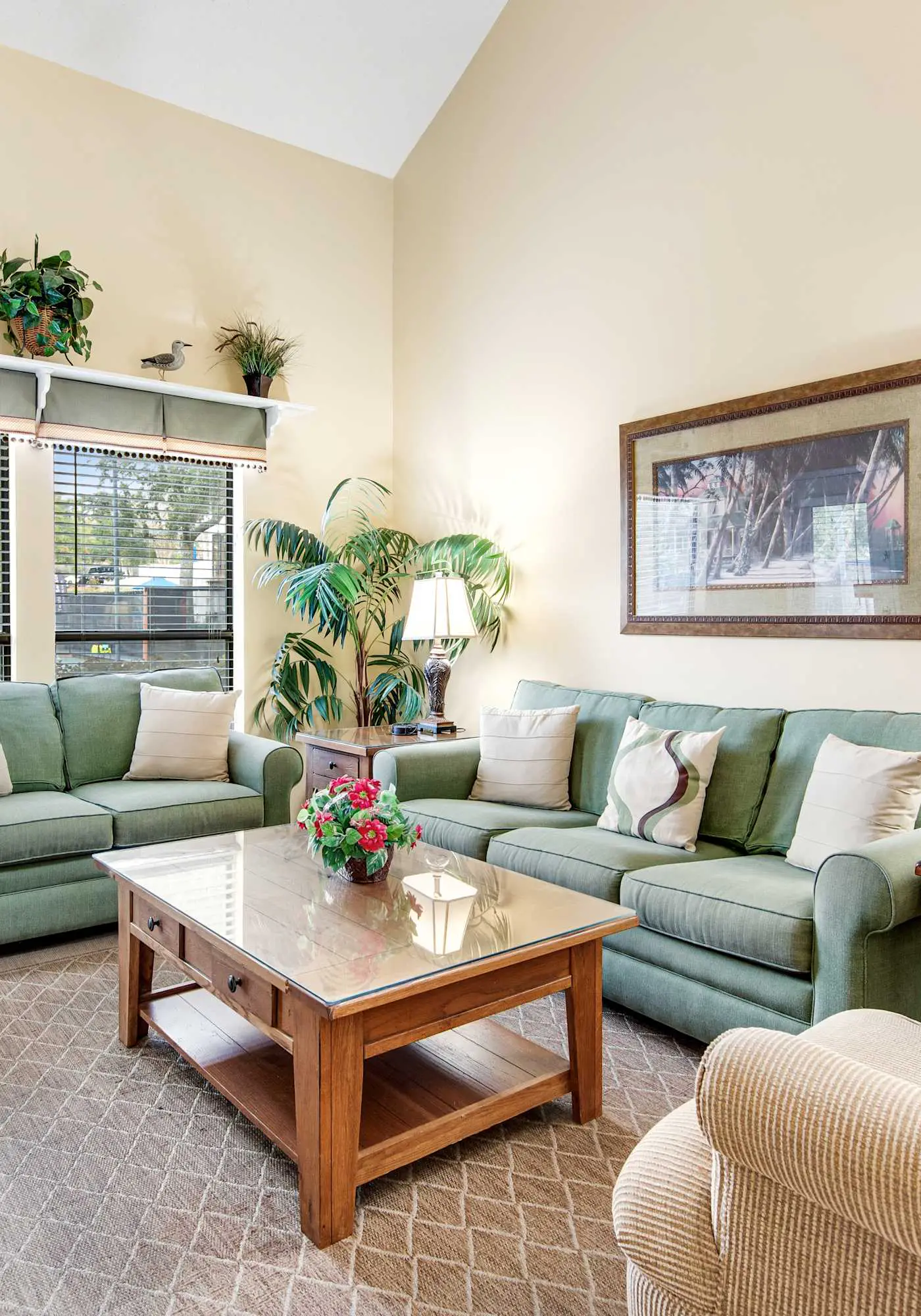 2BR villa: steps to beach & tennis courts