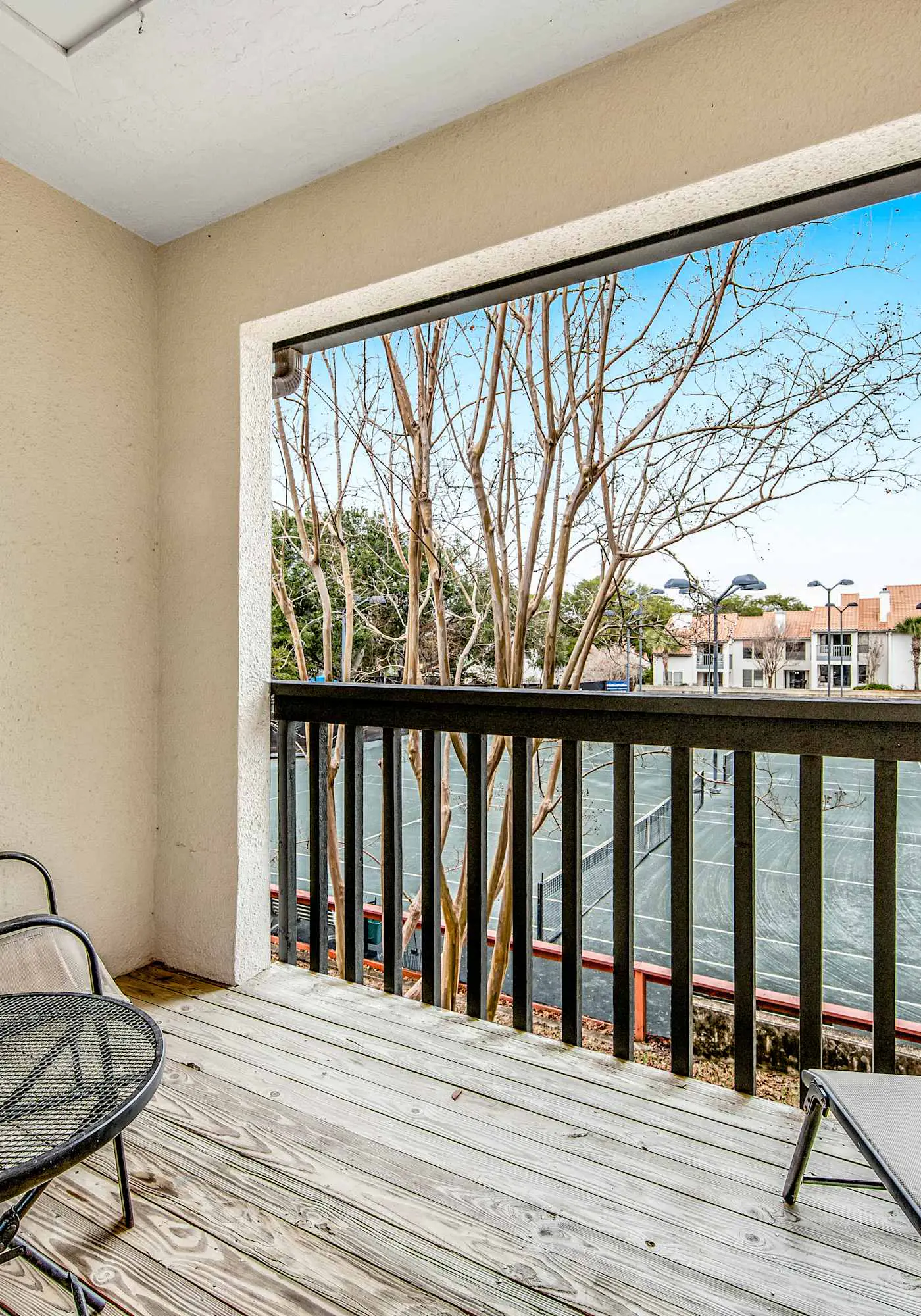 2BR villa: steps to beach & tennis courts