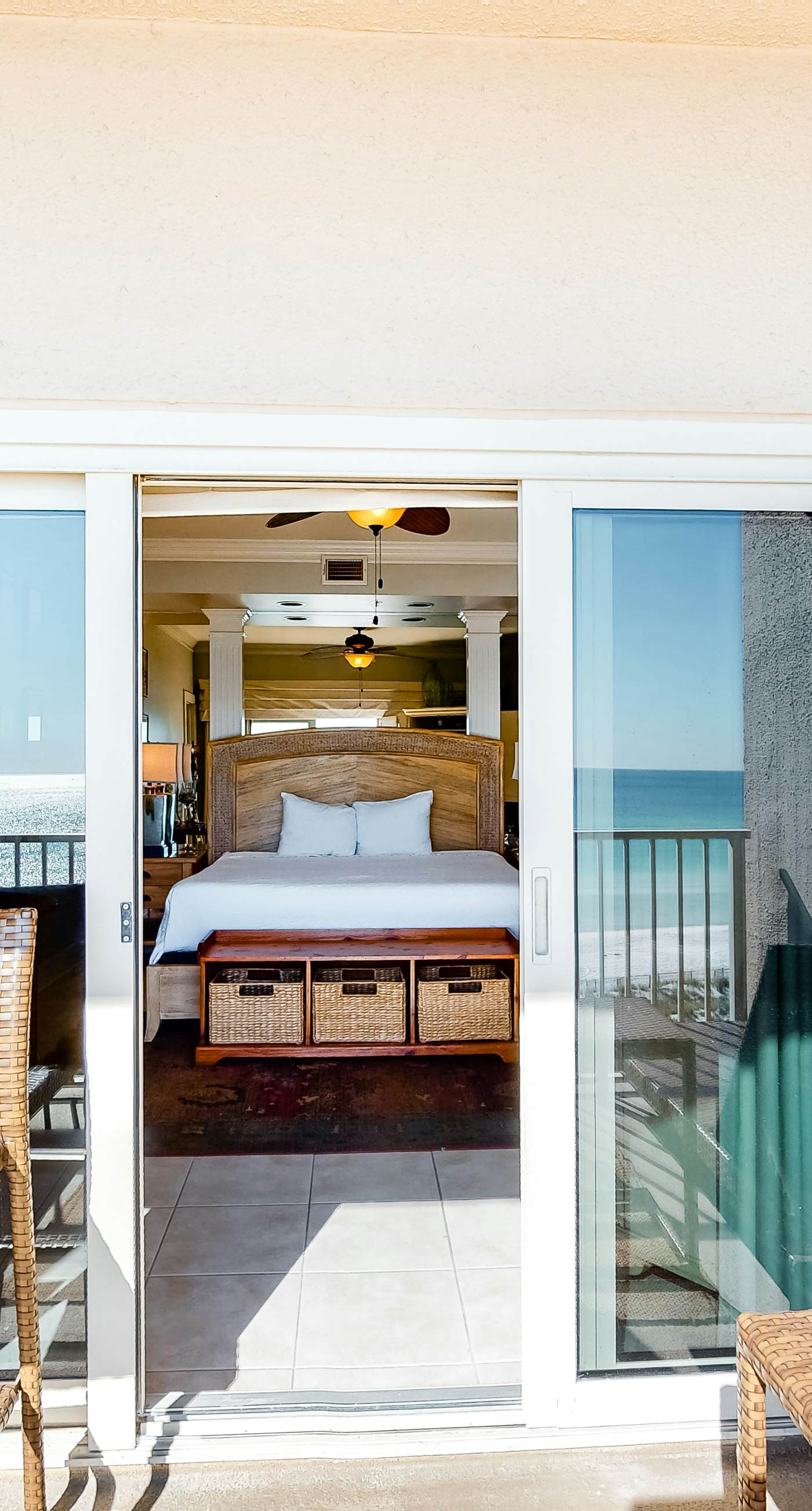 Beachfront Condo with Balcony Pool and Hot Tub