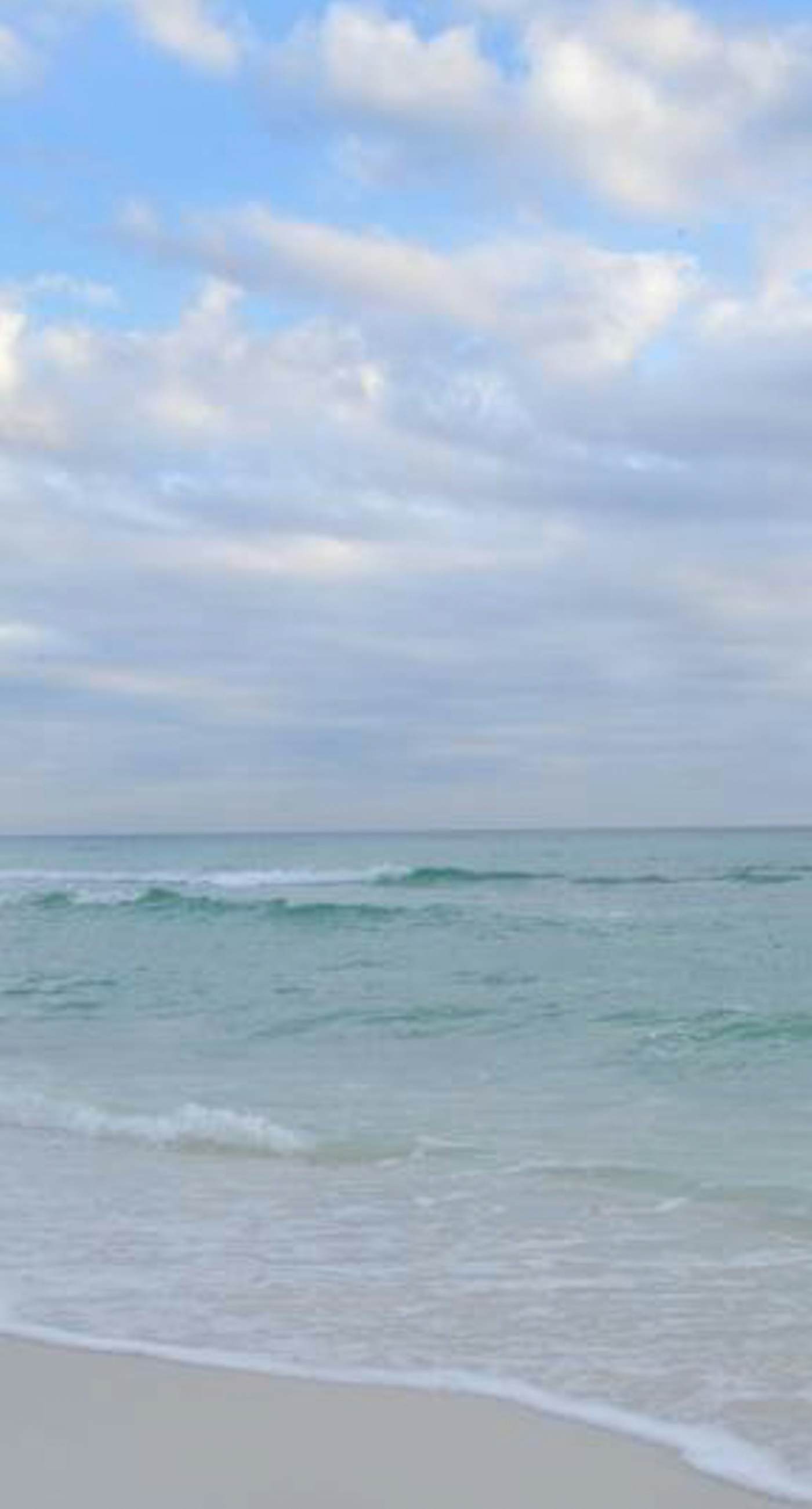 Beachfront Condo with Balcony Pool and Hot Tub