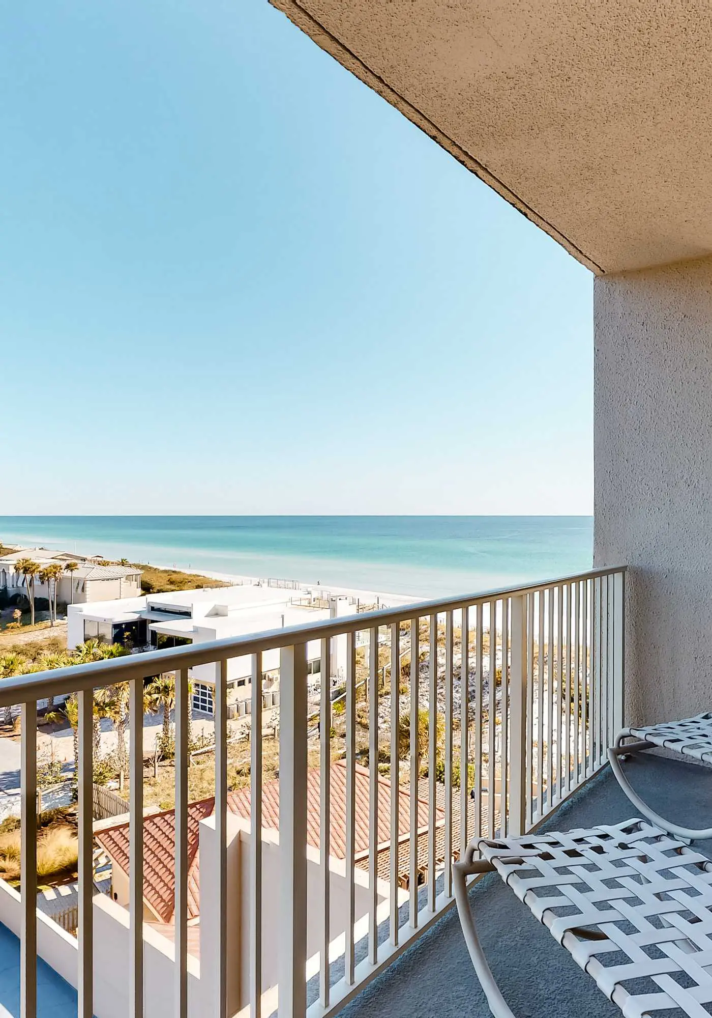 Beachfront condo with panoramic Gulf views