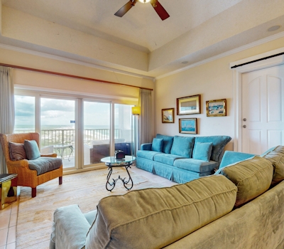 Beachfront Condo with Stunning Views and Pool