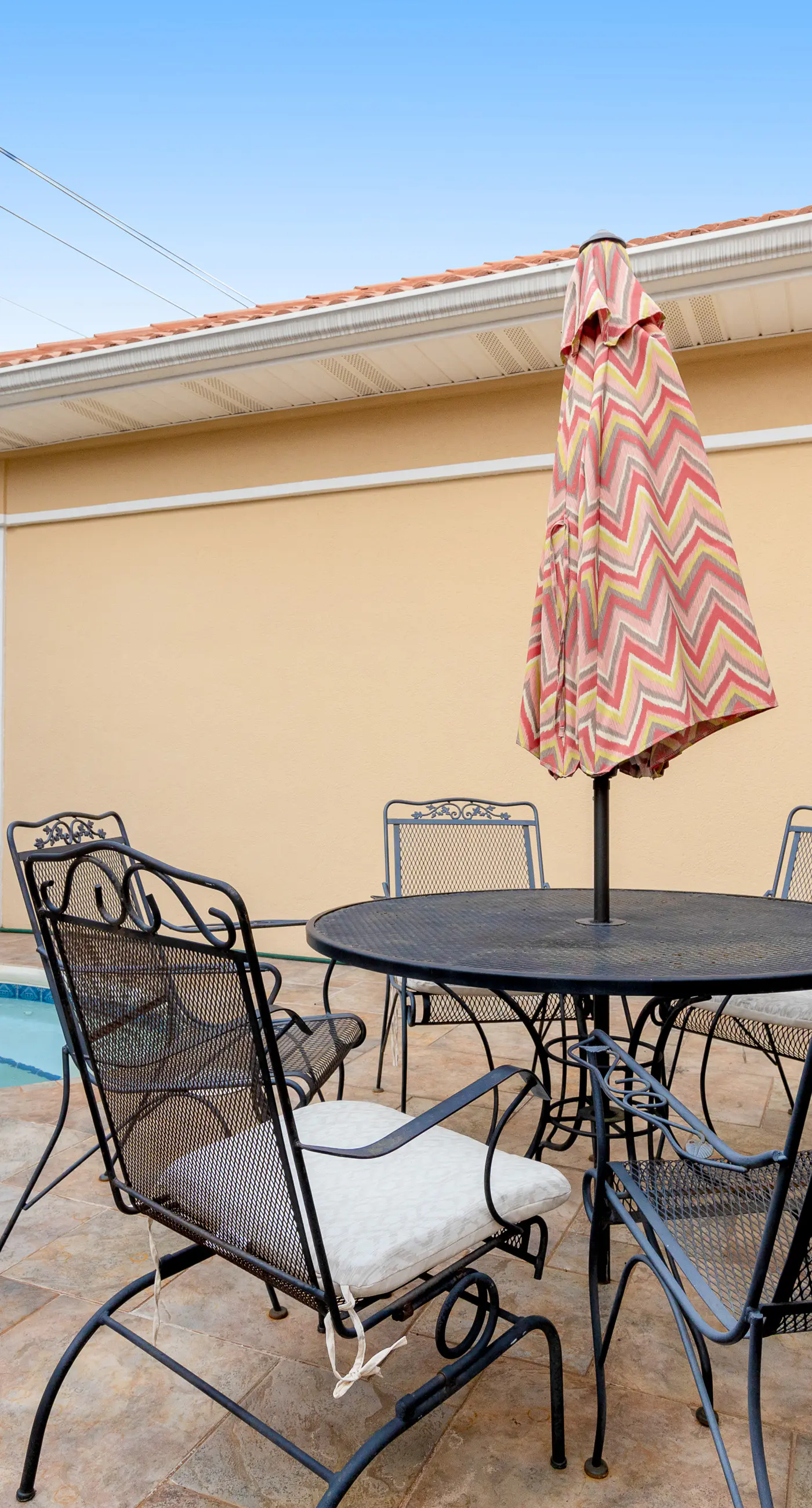 3BR Home with Private Hot Tub Near Beach