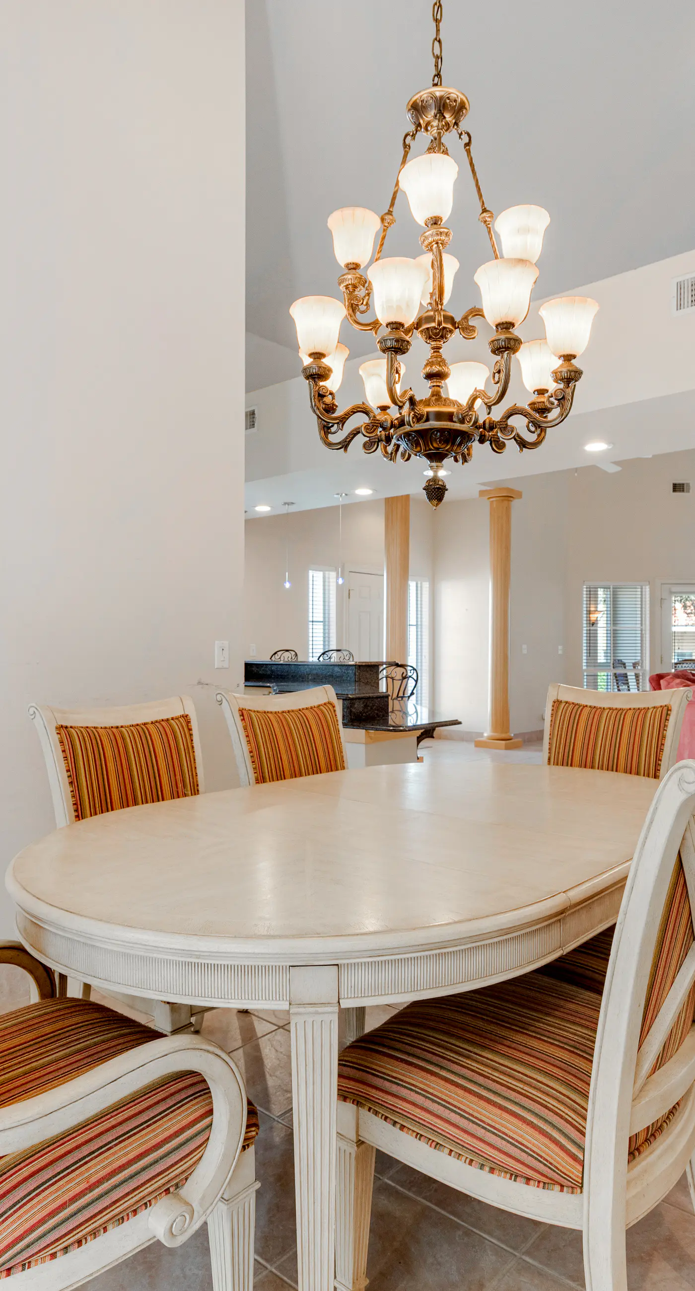 3BR Home with Private Hot Tub Near Beach