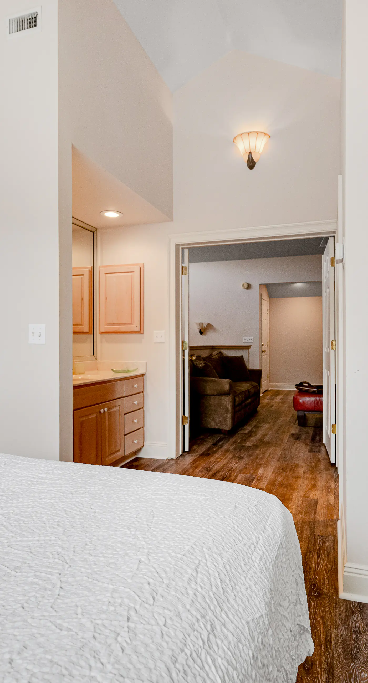 3BR Home with Private Hot Tub Near Beach