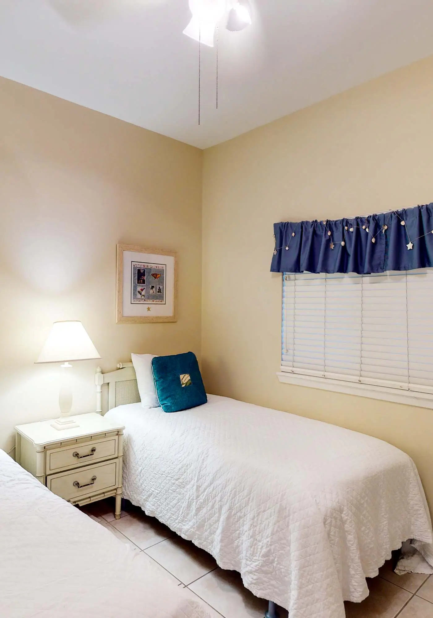 2BR Gulf View Condo: Steps to Beach & Pool