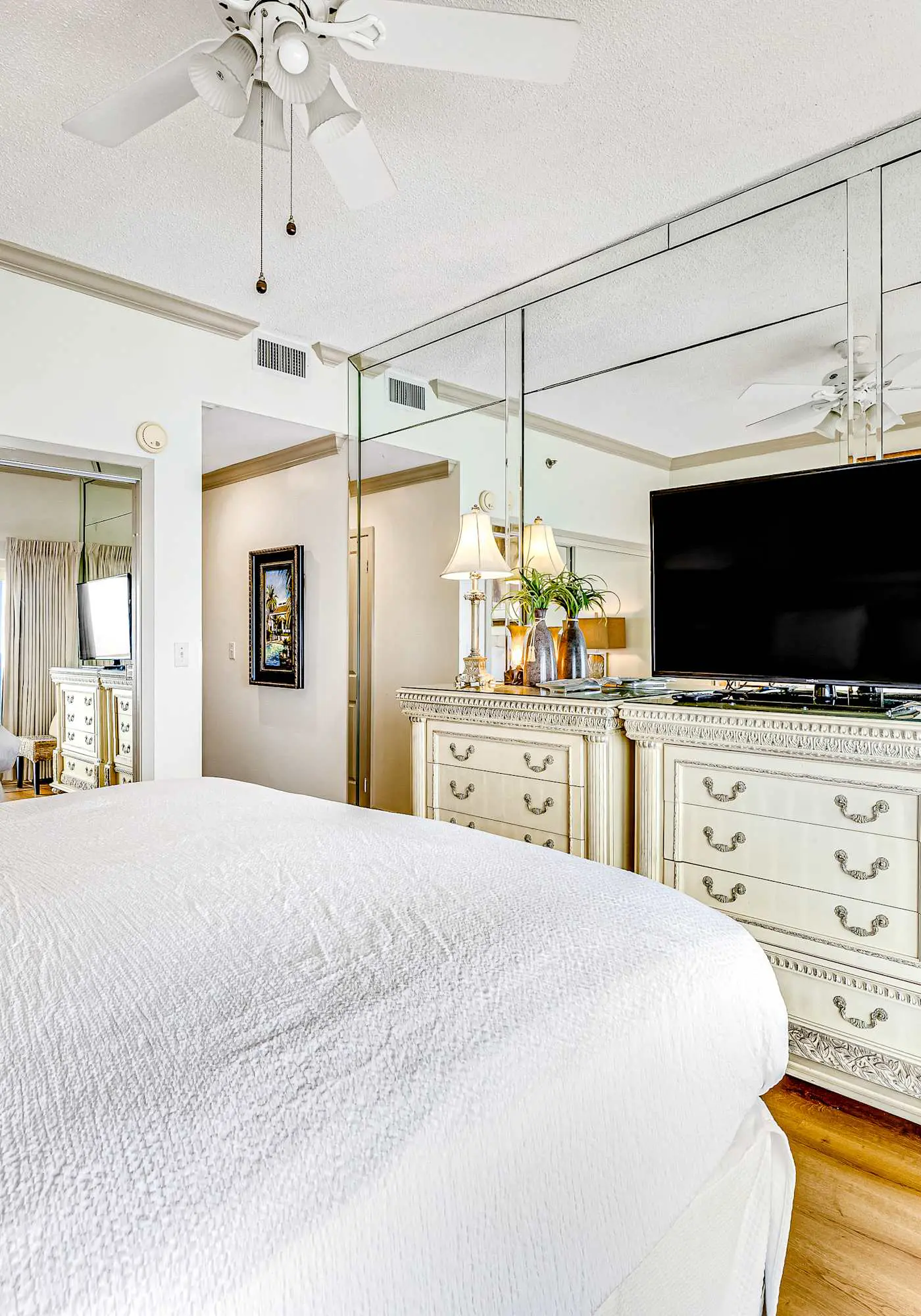 2BR beachfront villa with Gulf views