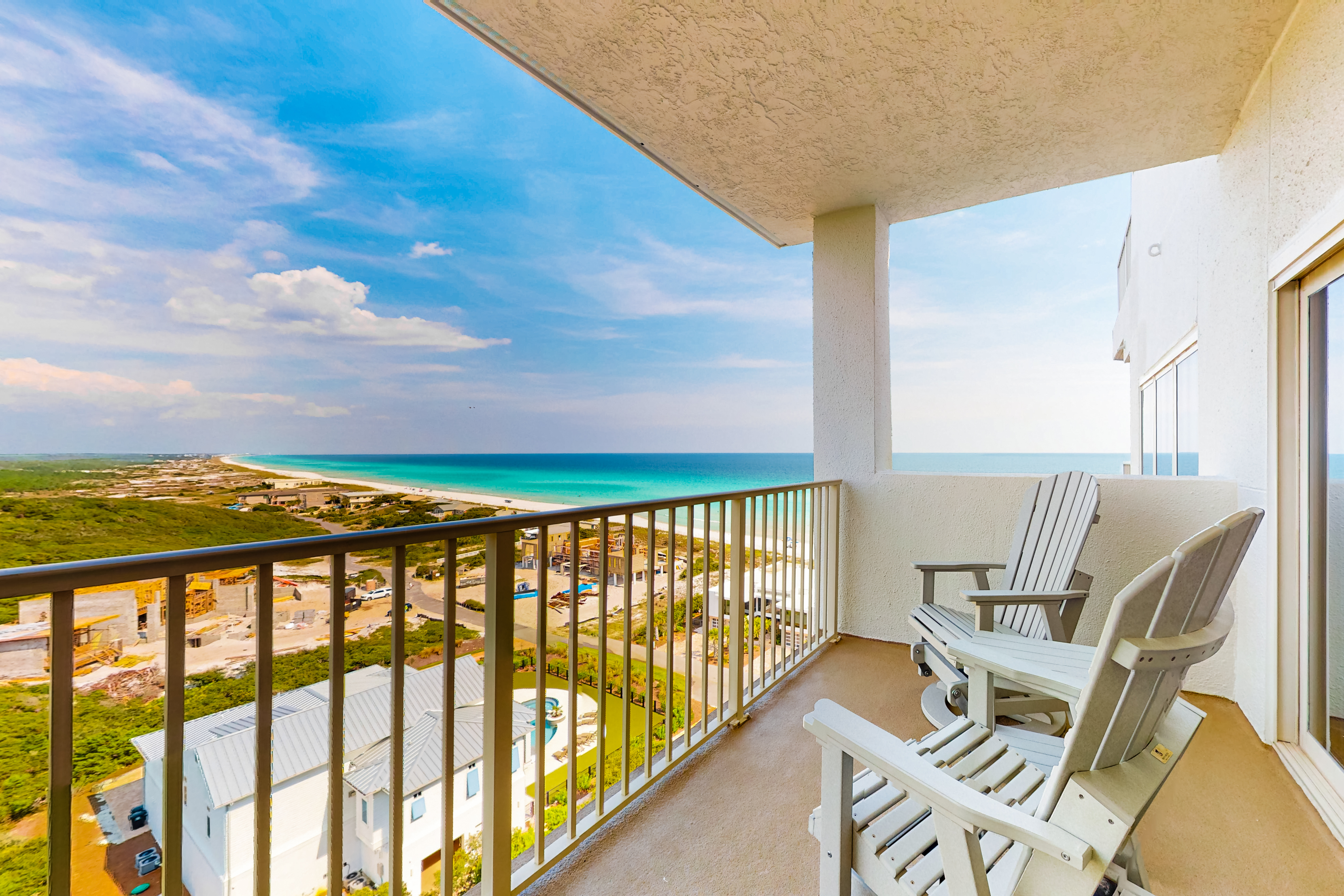 Oceanfront Condo with Balconies and Pool