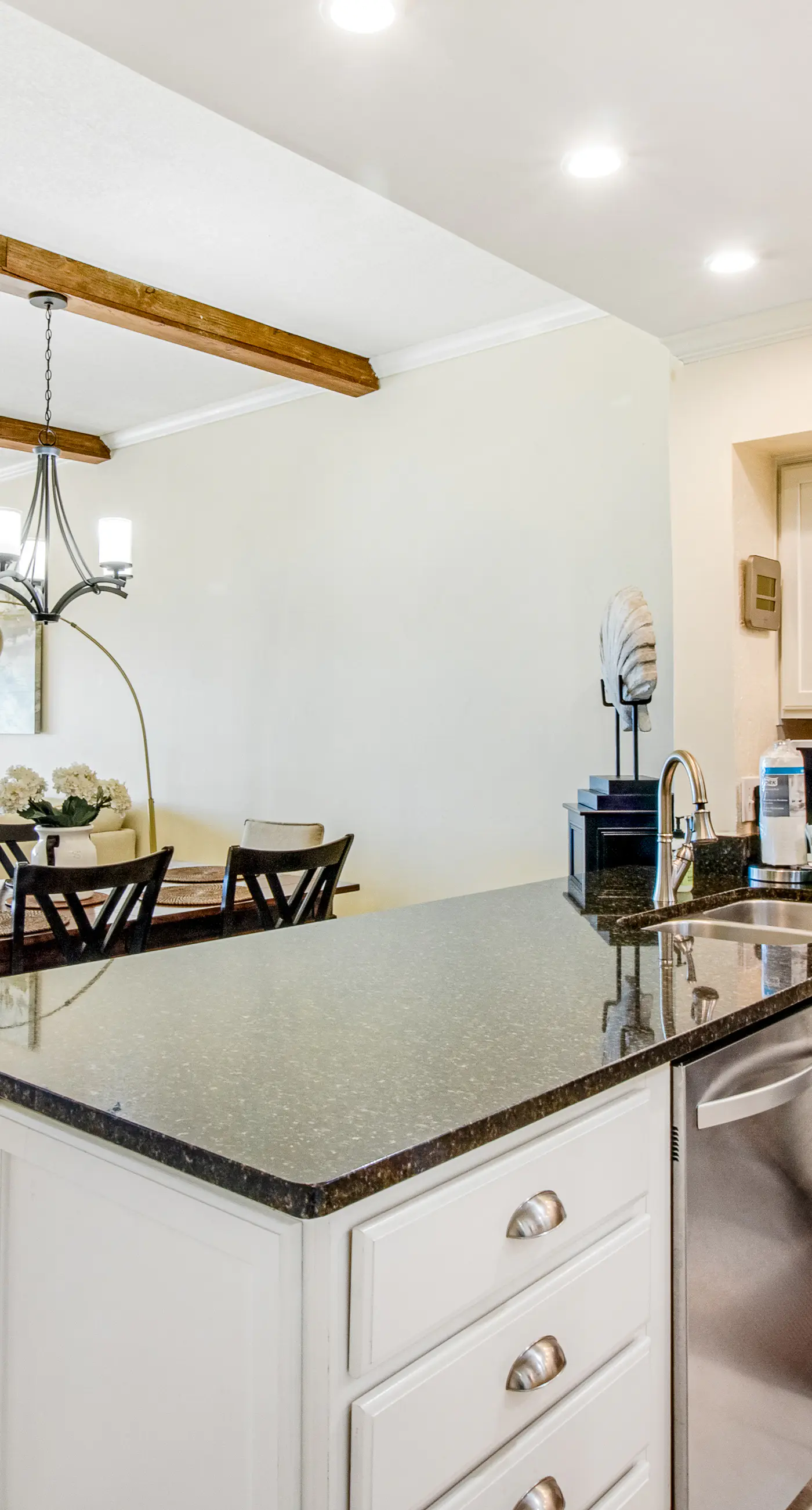 Gulf-Front Condo with Pool and Hot Tub