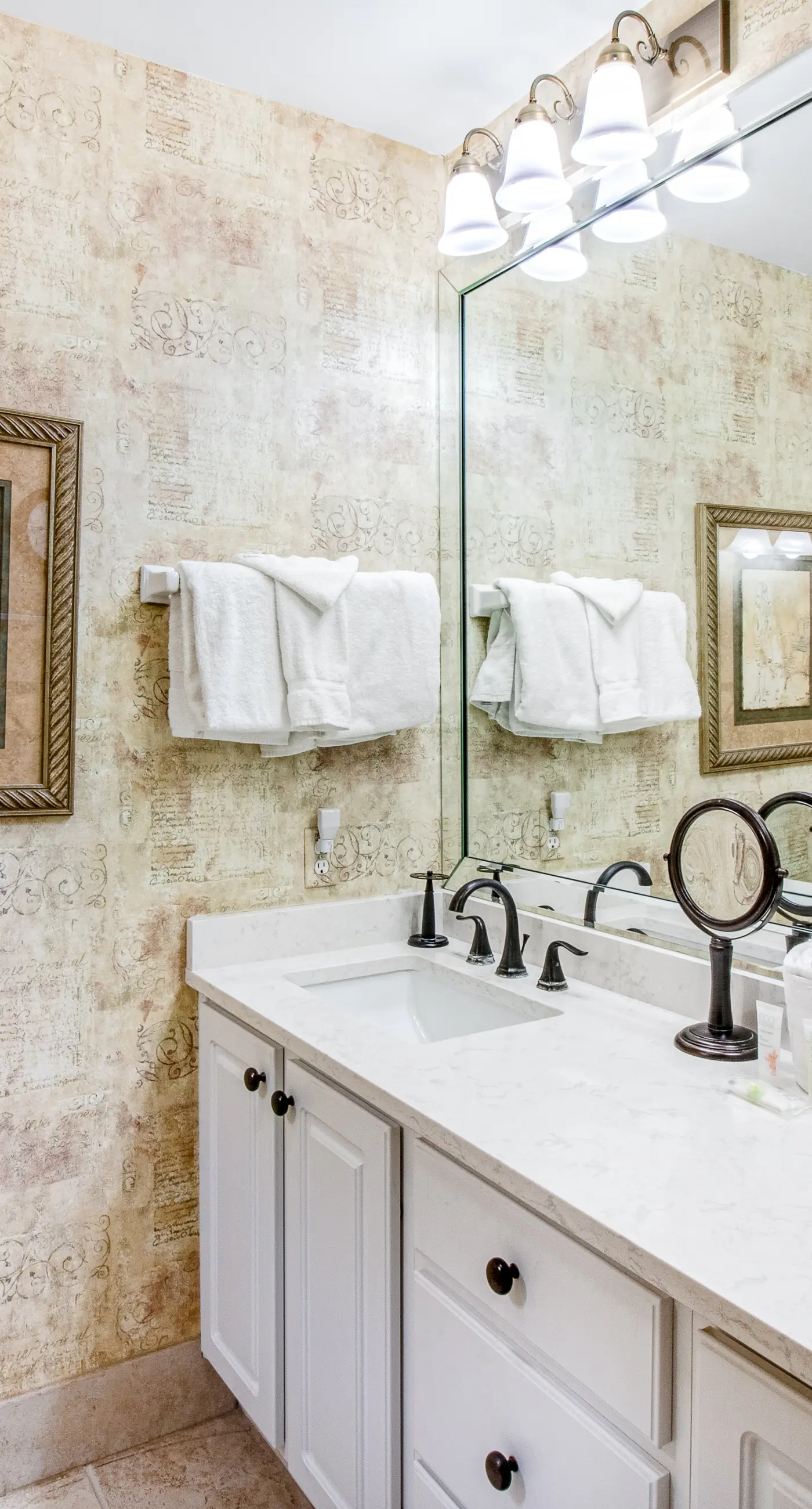 Gulf-Front Condo with Pool and Hot Tub