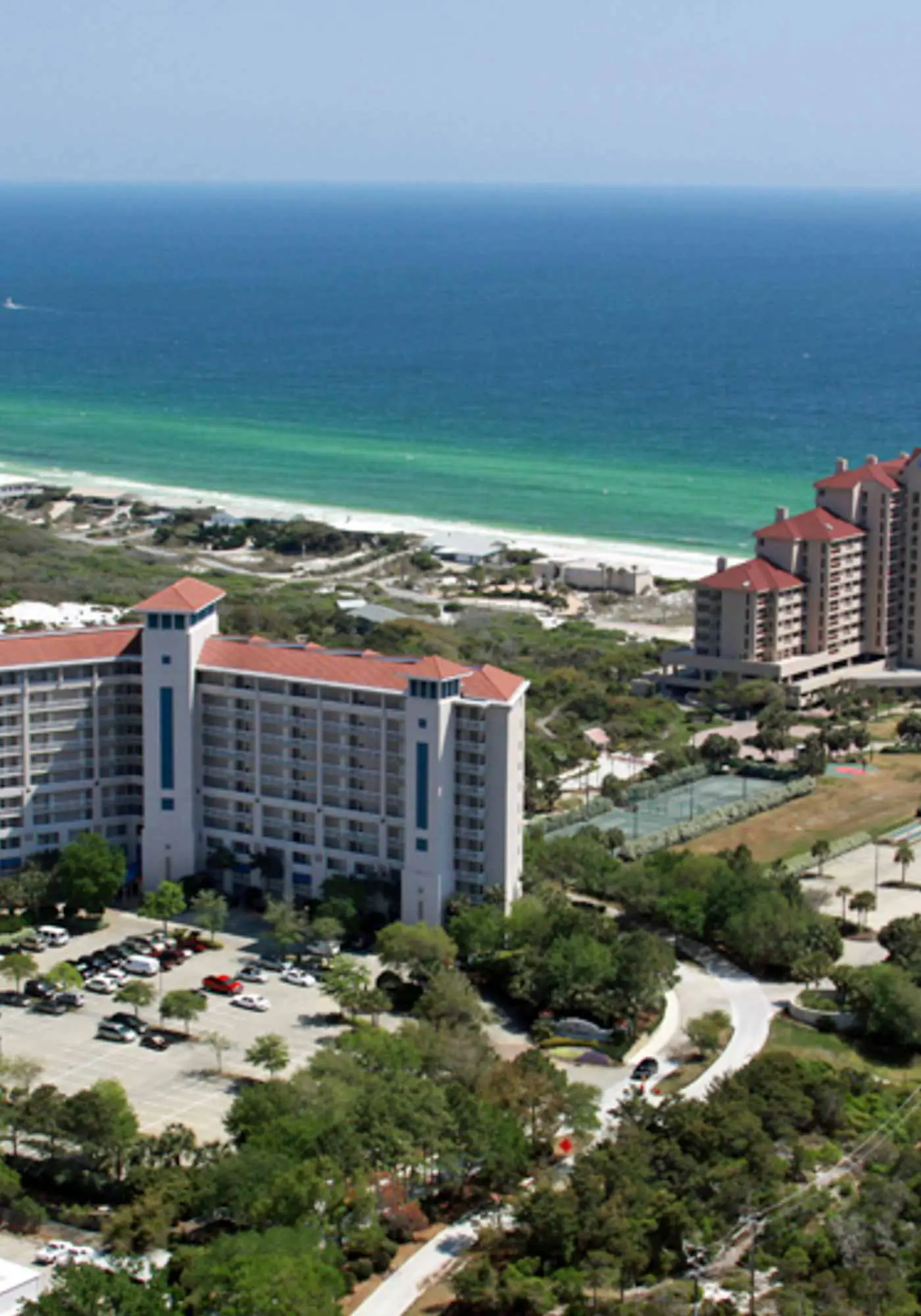 2BR Gulf-front condo w/ private balconies