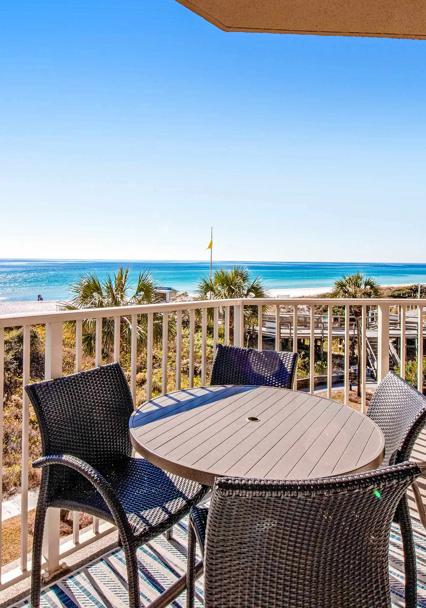 2BR Gulf-front condo w/ private balconies