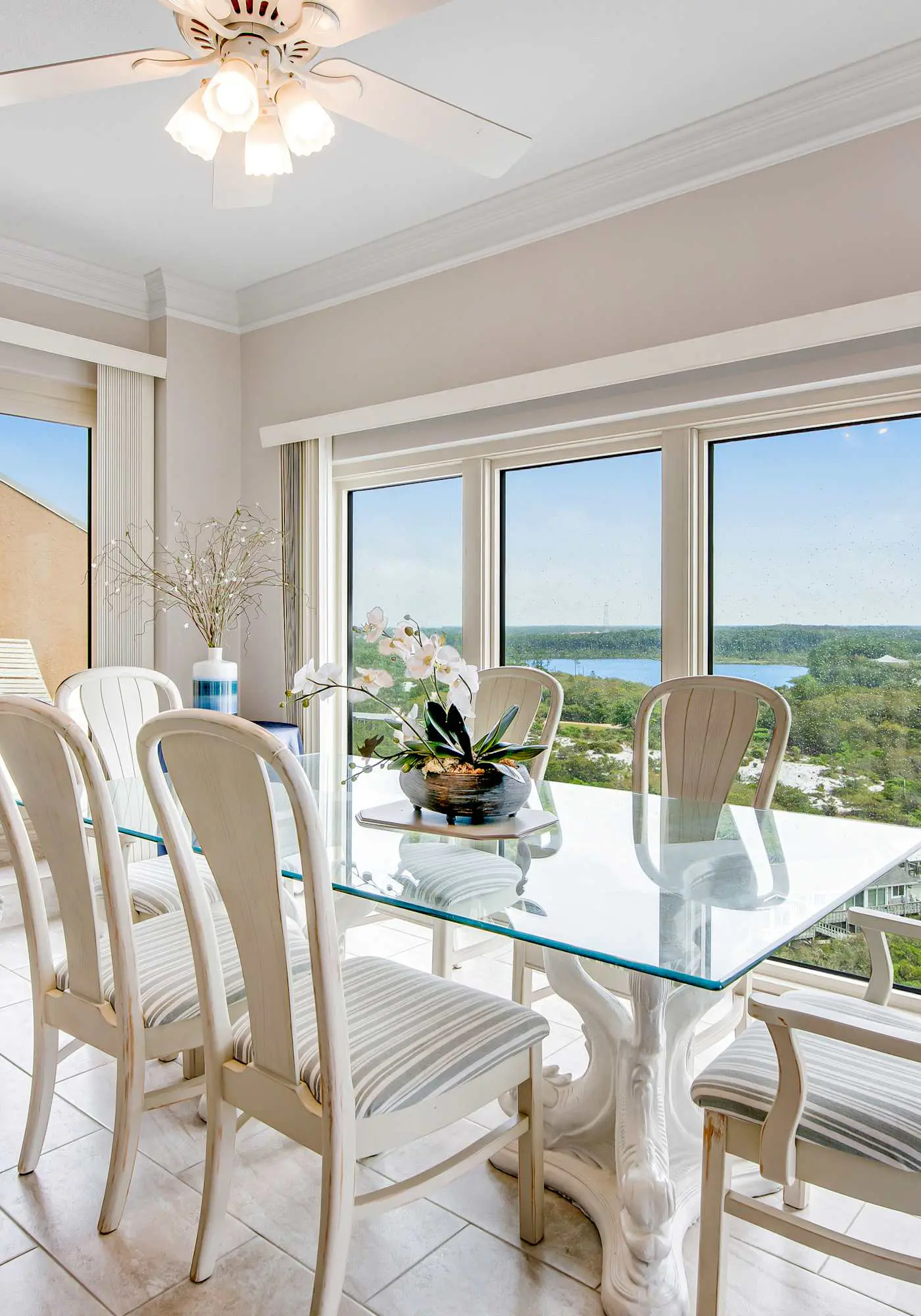 3BR Gulf villa with direct beach access