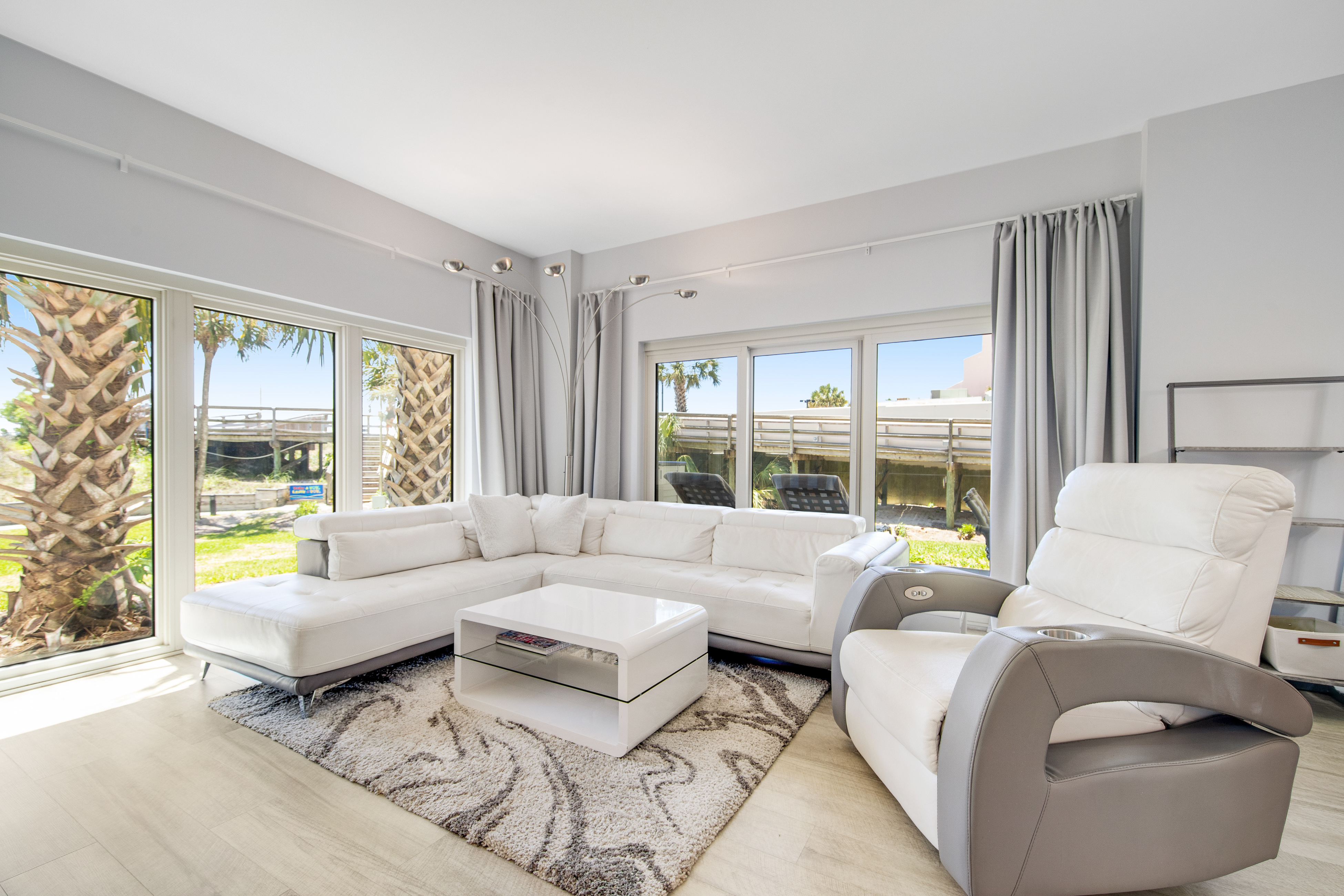 First-Floor Beachfront Villa with Pool and Gym