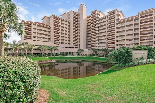 First-Floor Beachfront Villa with Pool and Gym