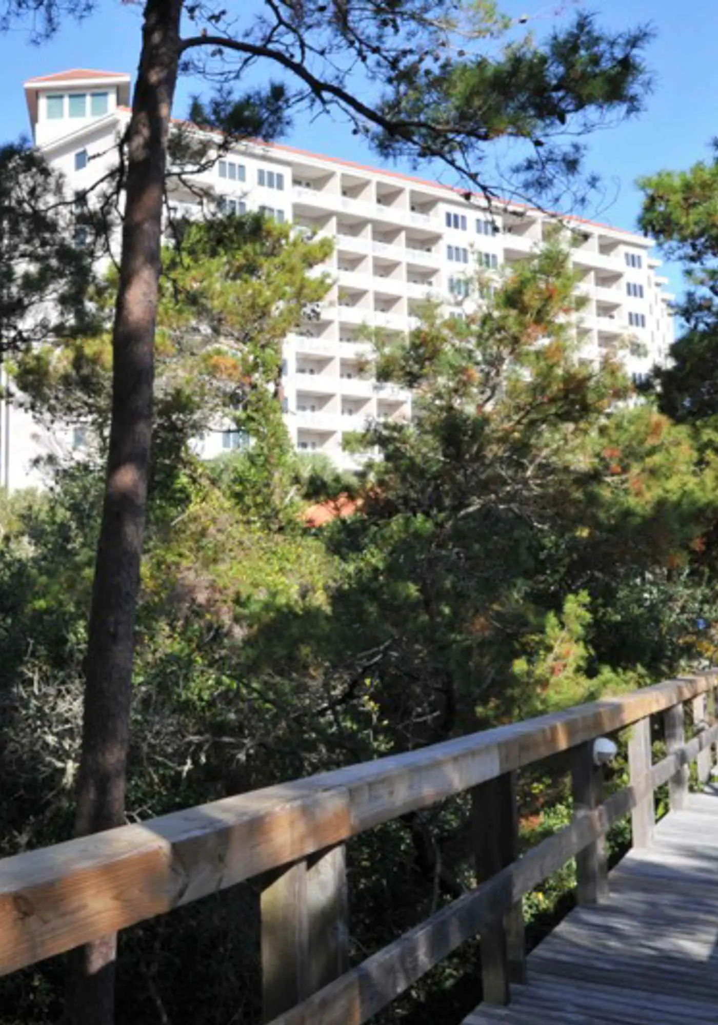 Beachfront condo with Gulf views & private balcony