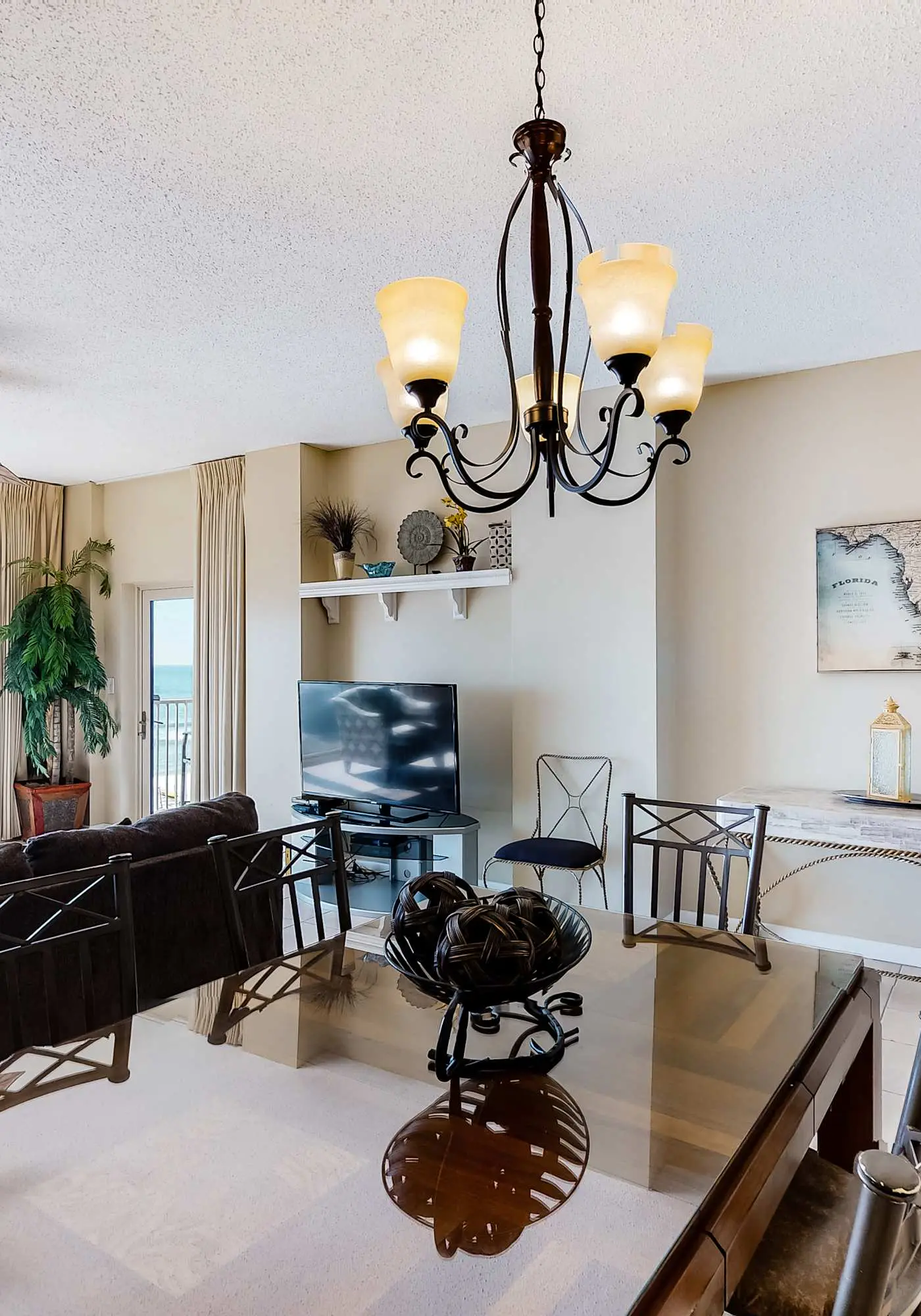 Beachfront condo with Gulf views & private balcony