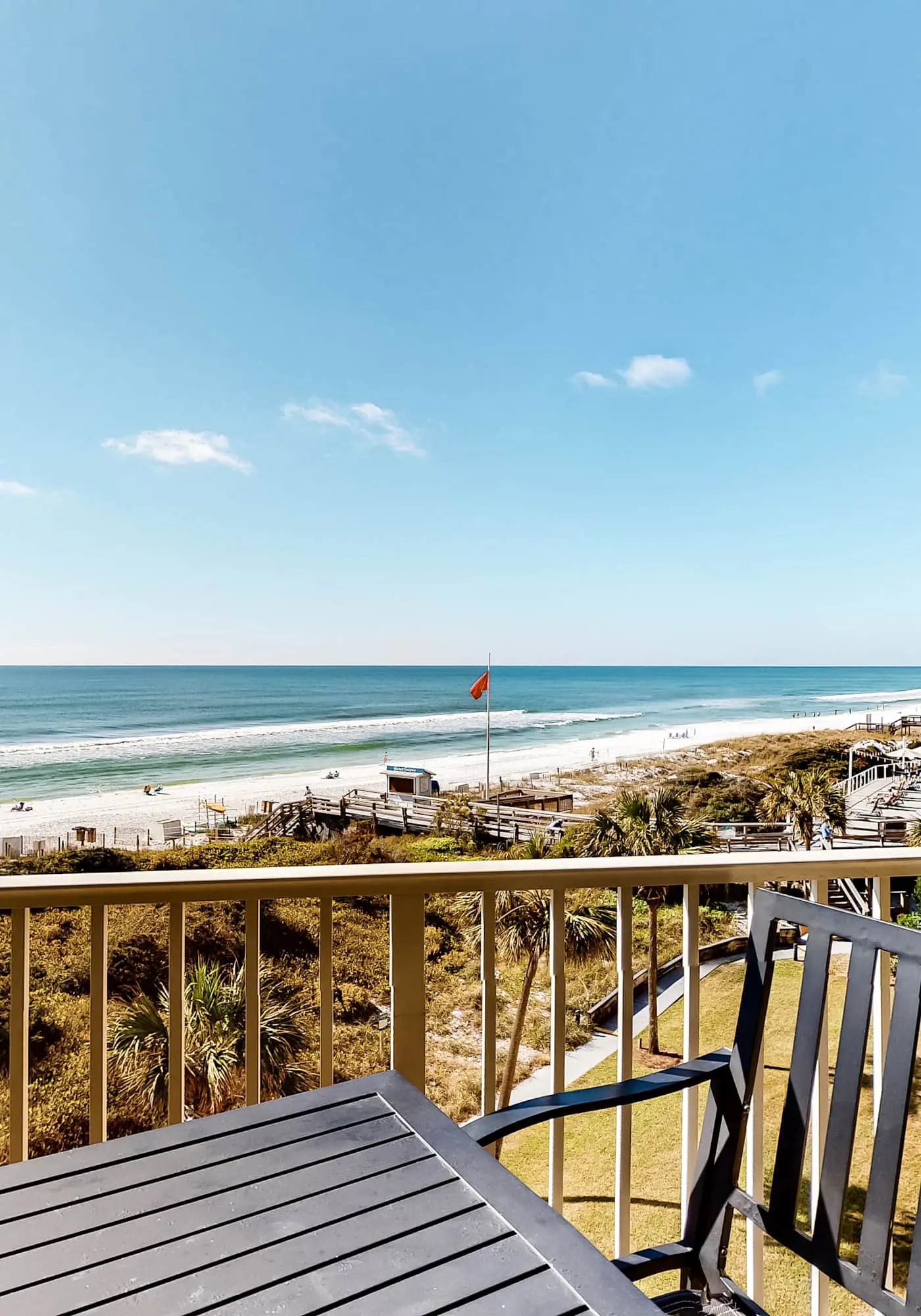 Beachfront condo with Gulf views & private balcony