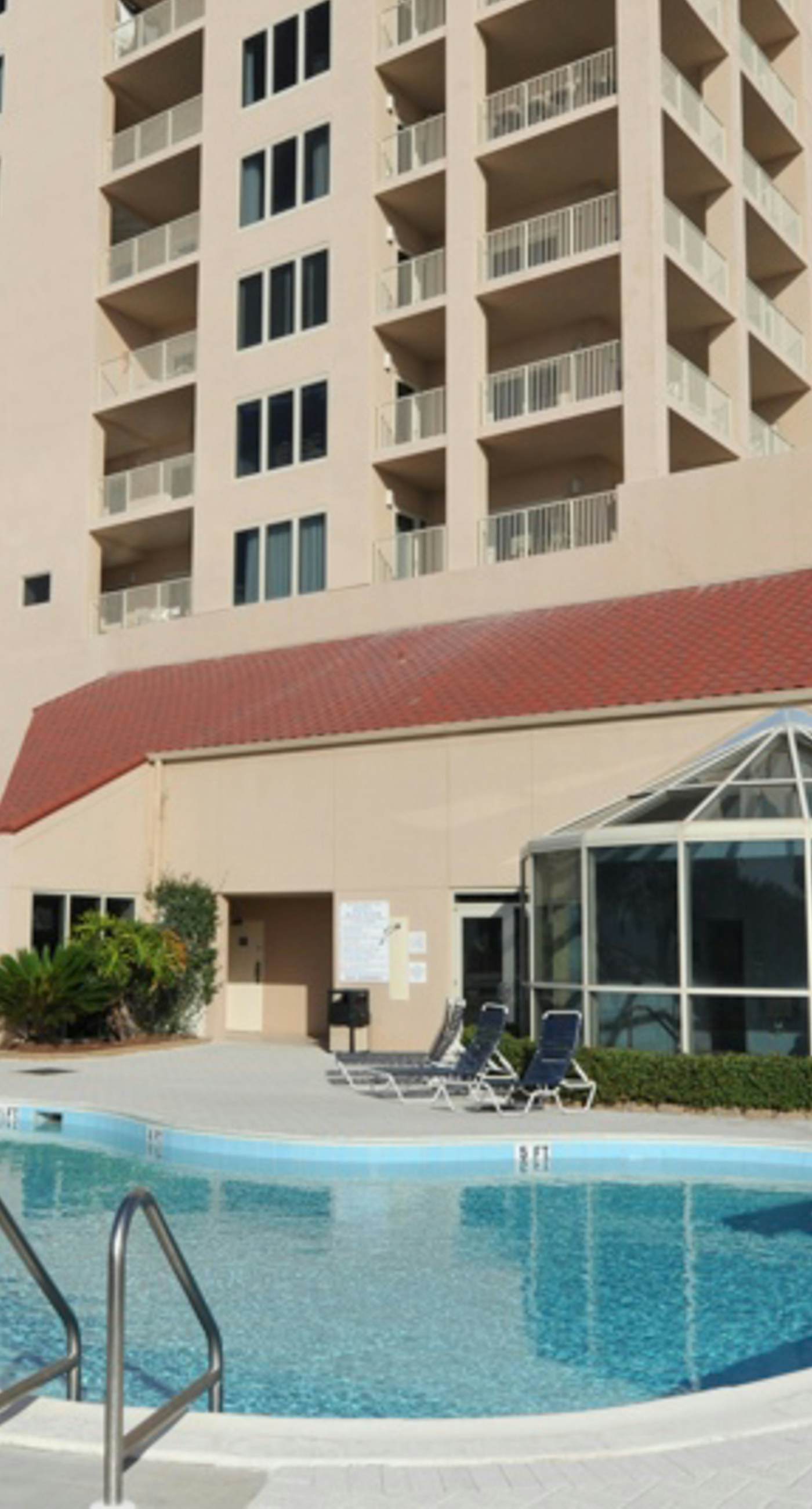 Bright Waterfront Condo with Hot Tub and Pool