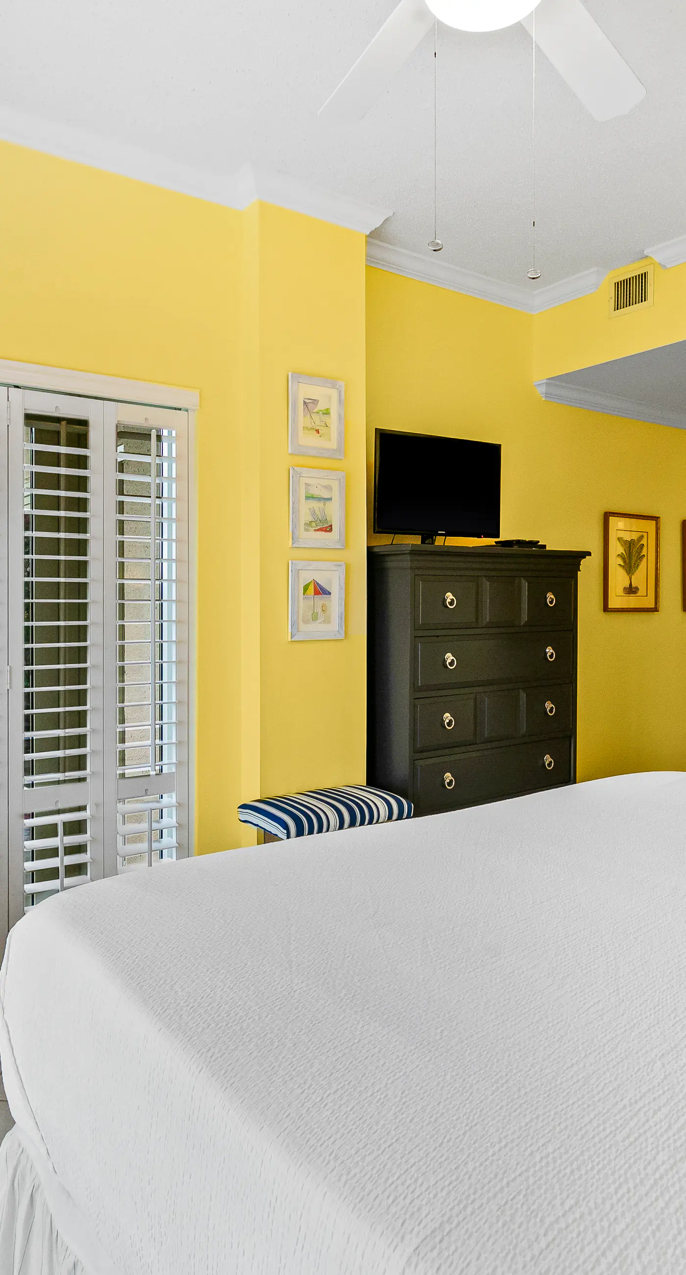 Exclusive Gulf-front 2BR condo w/pool access