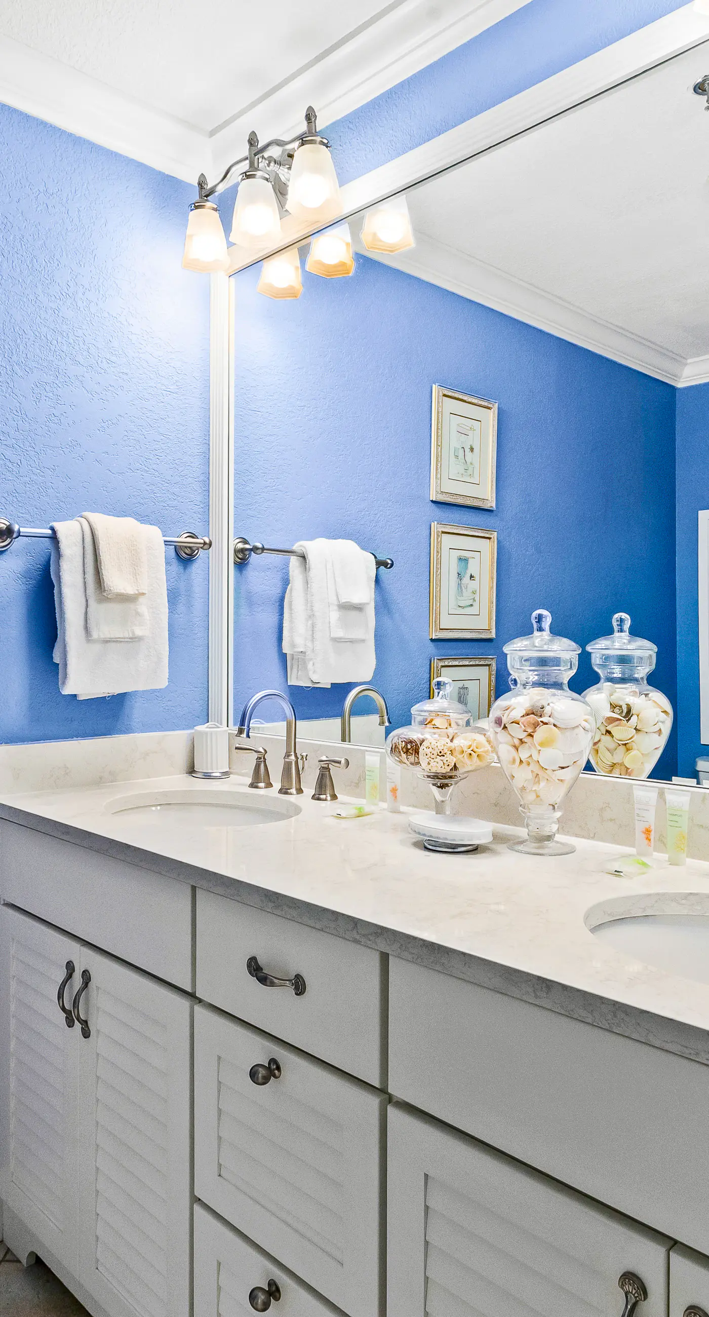 Exclusive Gulf-front 2BR condo w/pool access