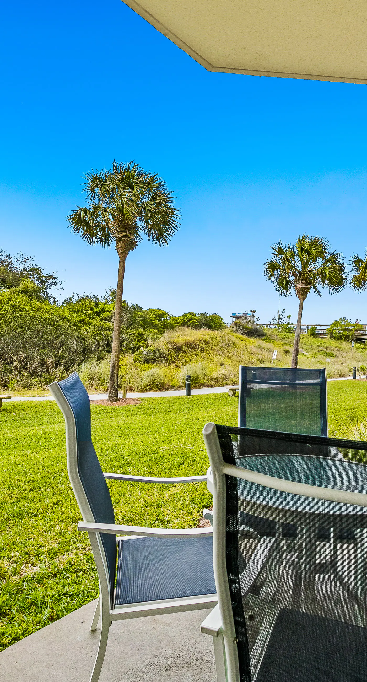 Exclusive Gulf-front 2BR condo w/pool access