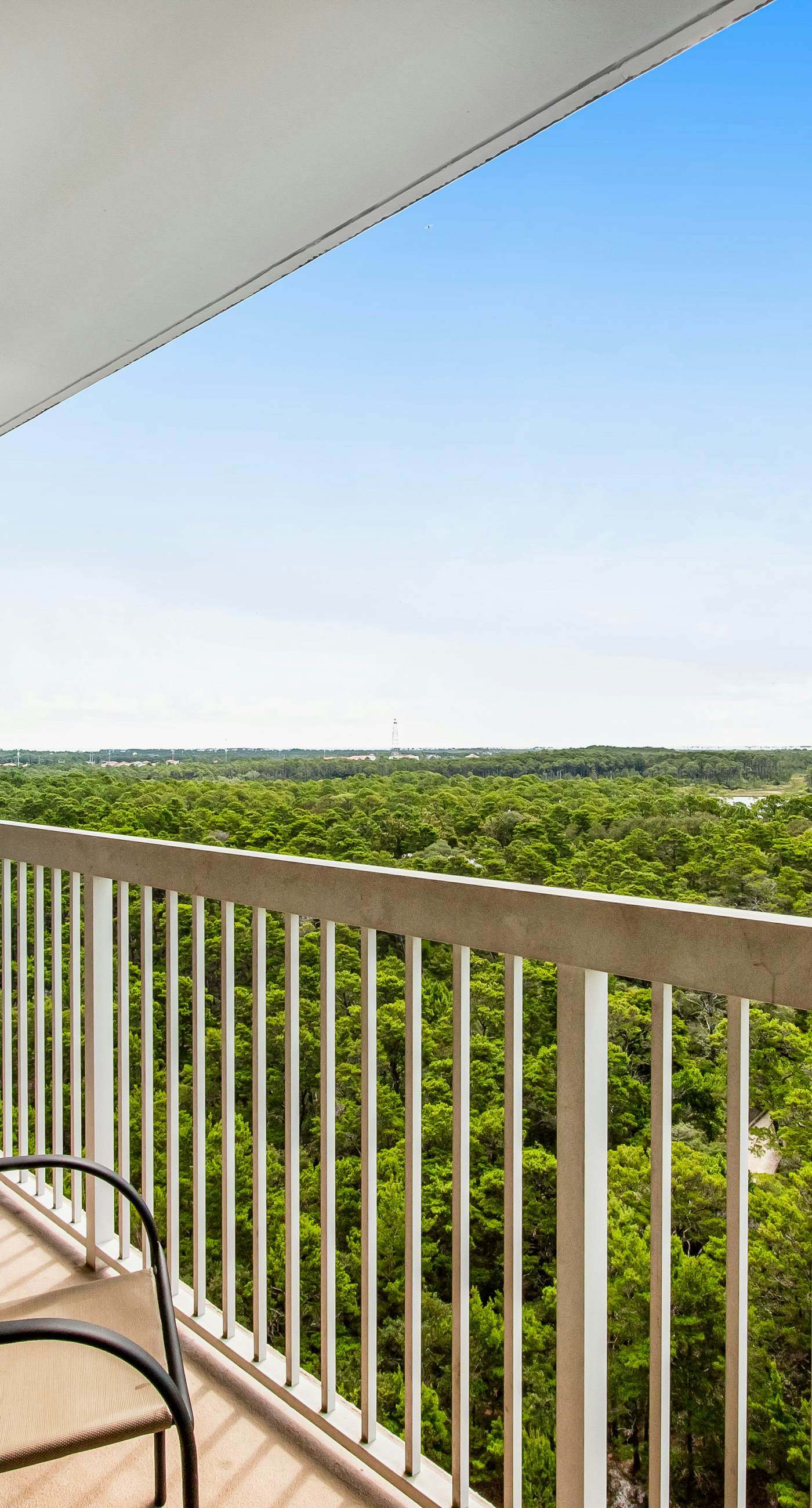 10th-Floor Gulf View Condo with Resort Pools
