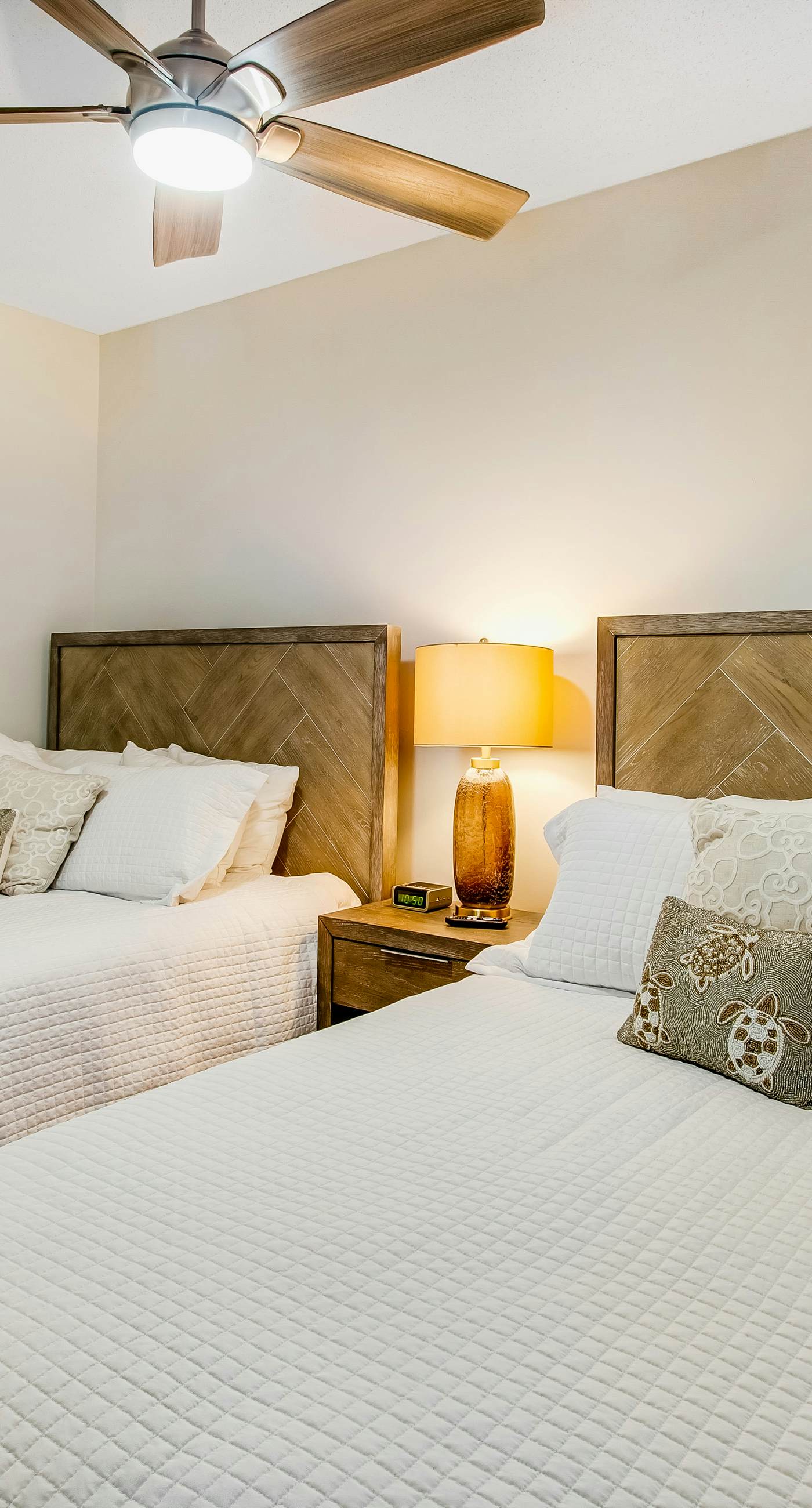 10th-Floor Gulf View Condo with Resort Pools