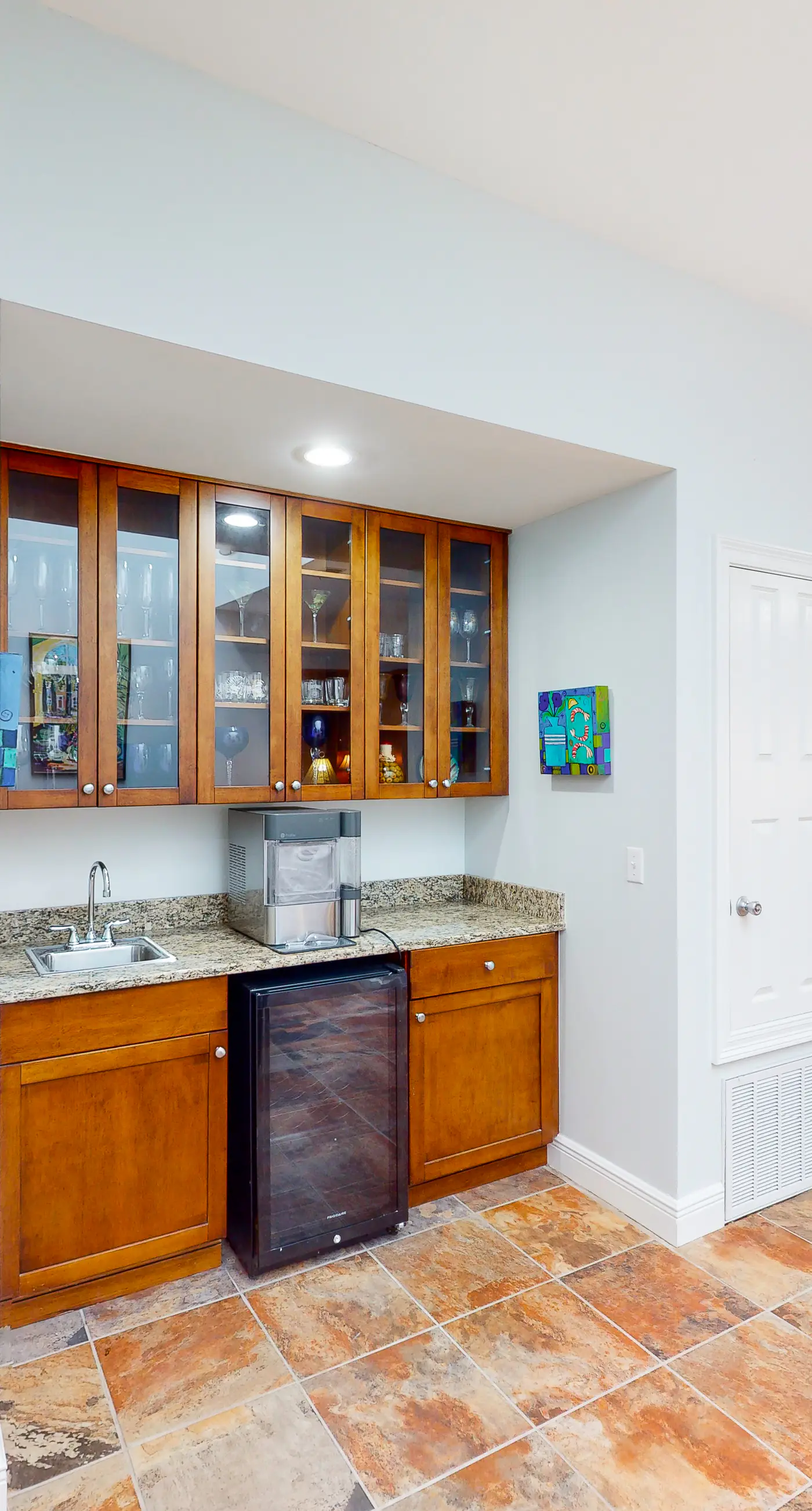 Exclusive 3BR retreat, steps to beach, pools