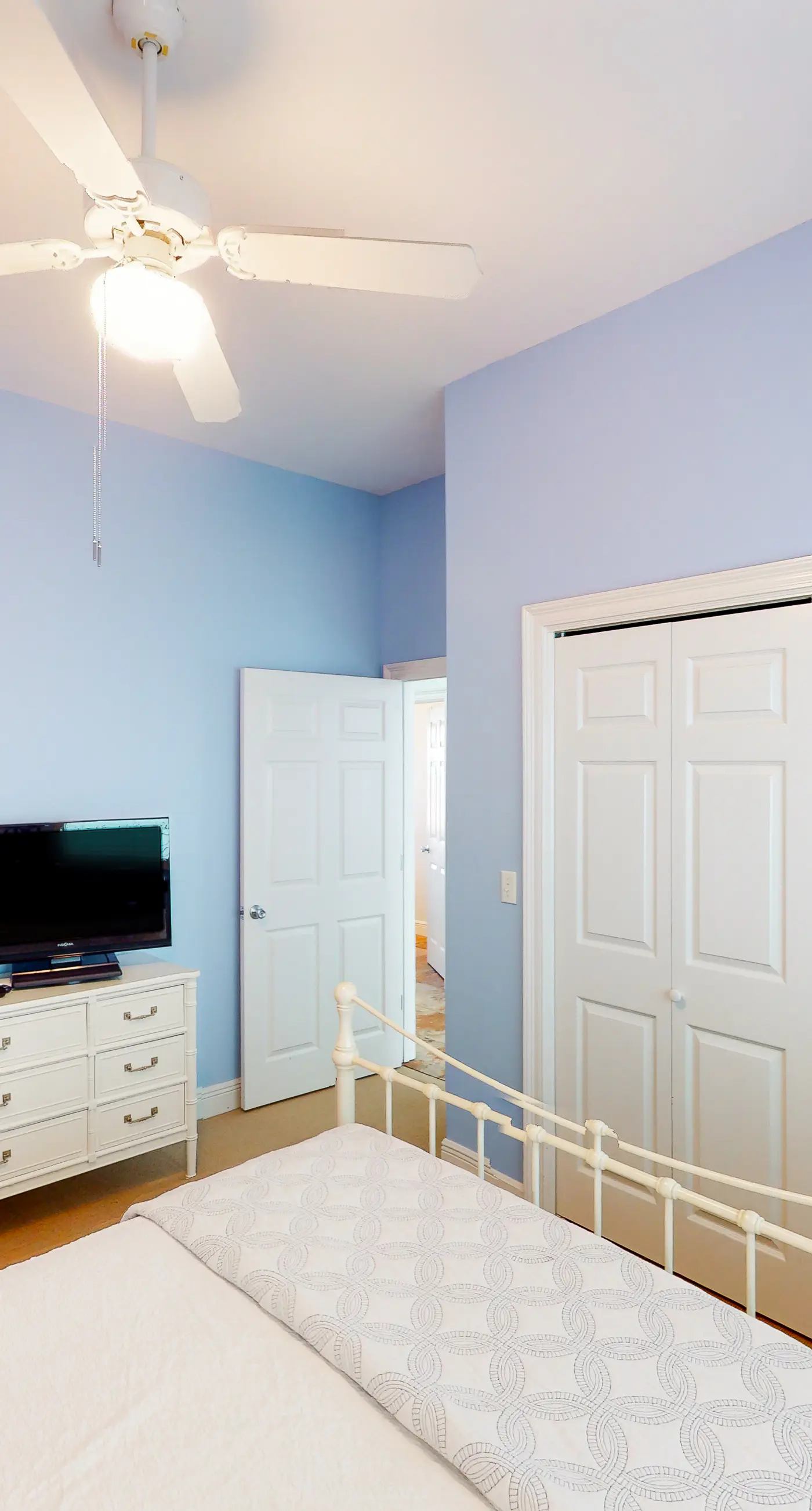Exclusive 3BR retreat, steps to beach, pools