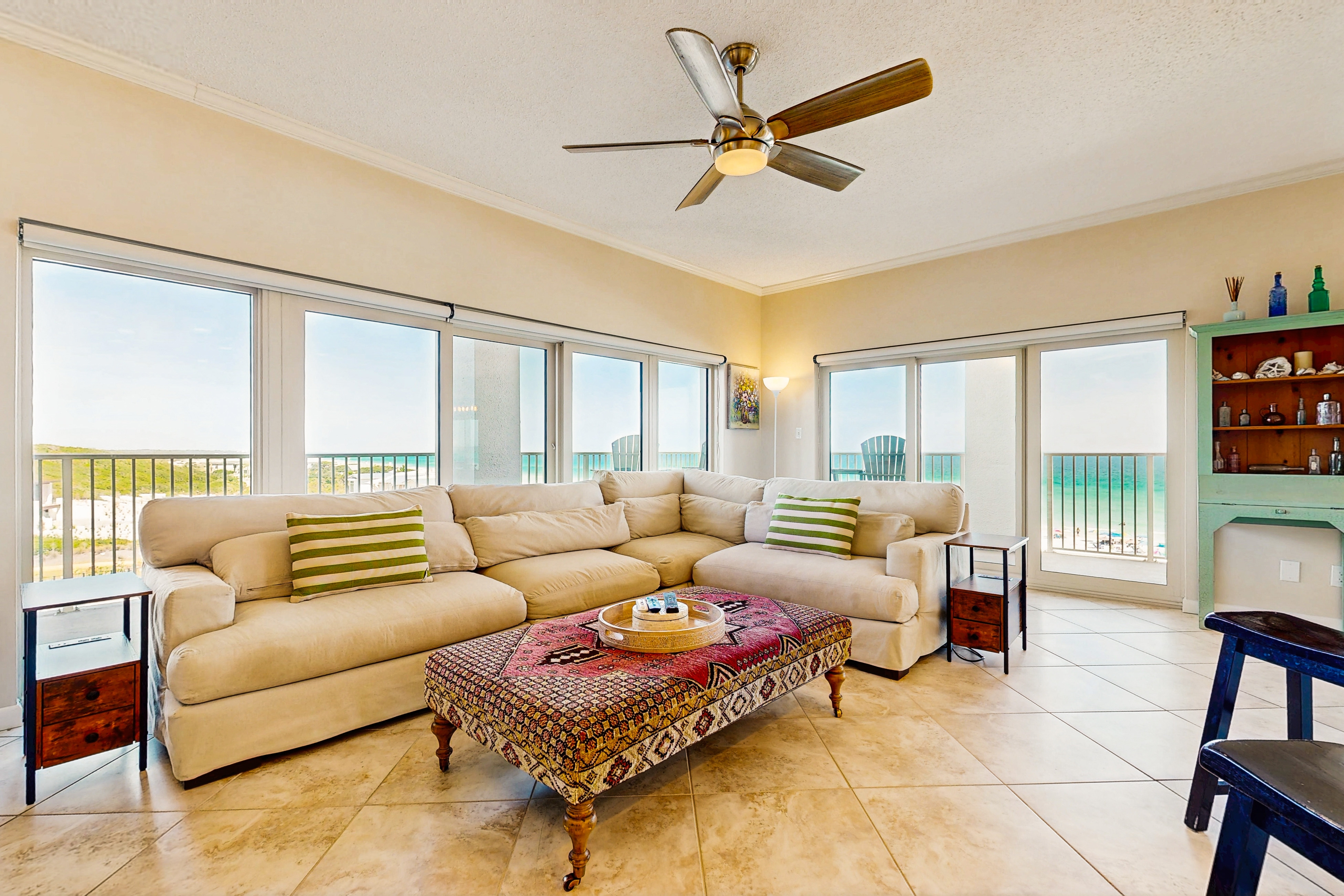 Beachfront Condo with Pool and Gym